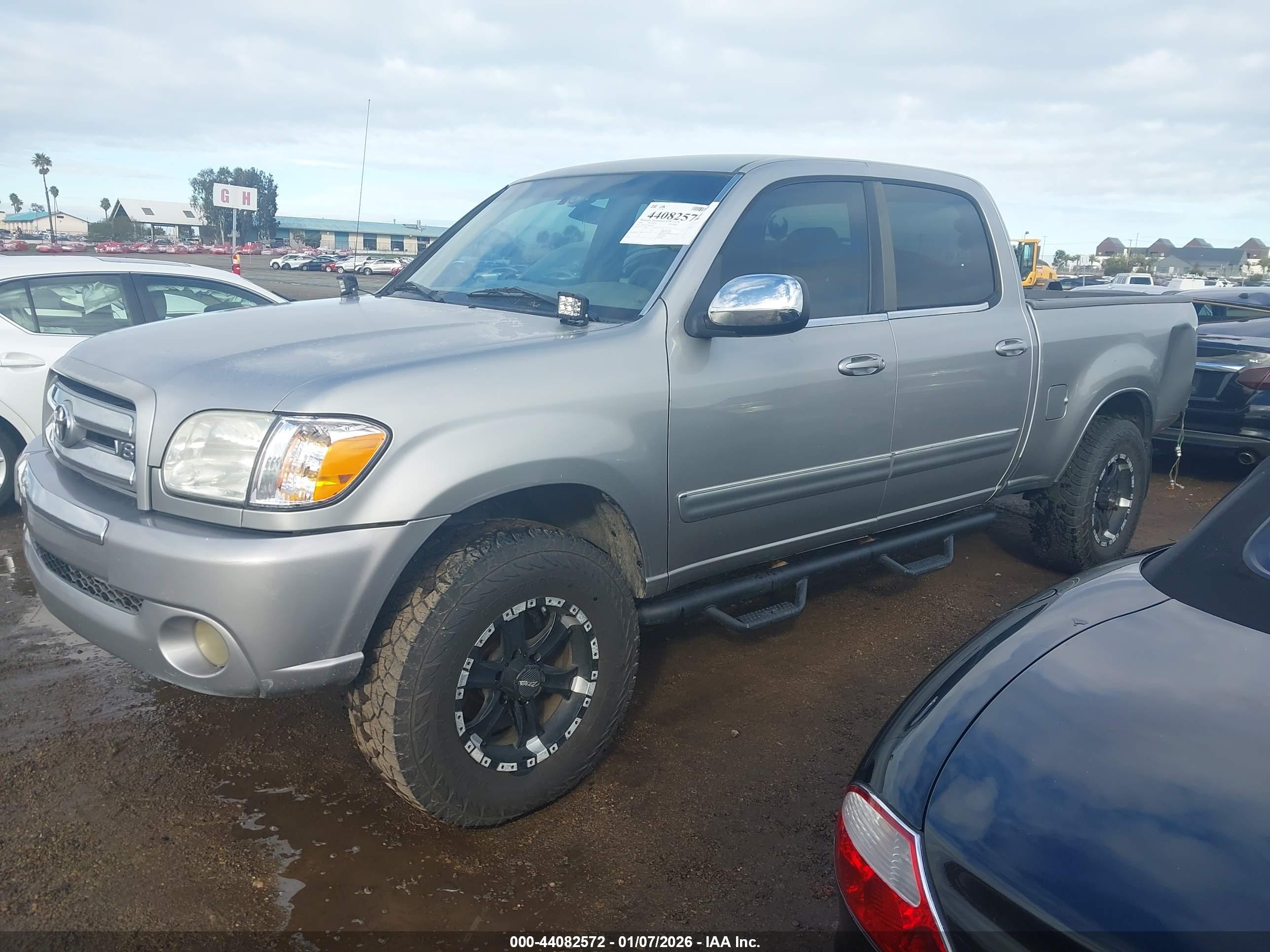 TOYOTA TUNDRA image 2