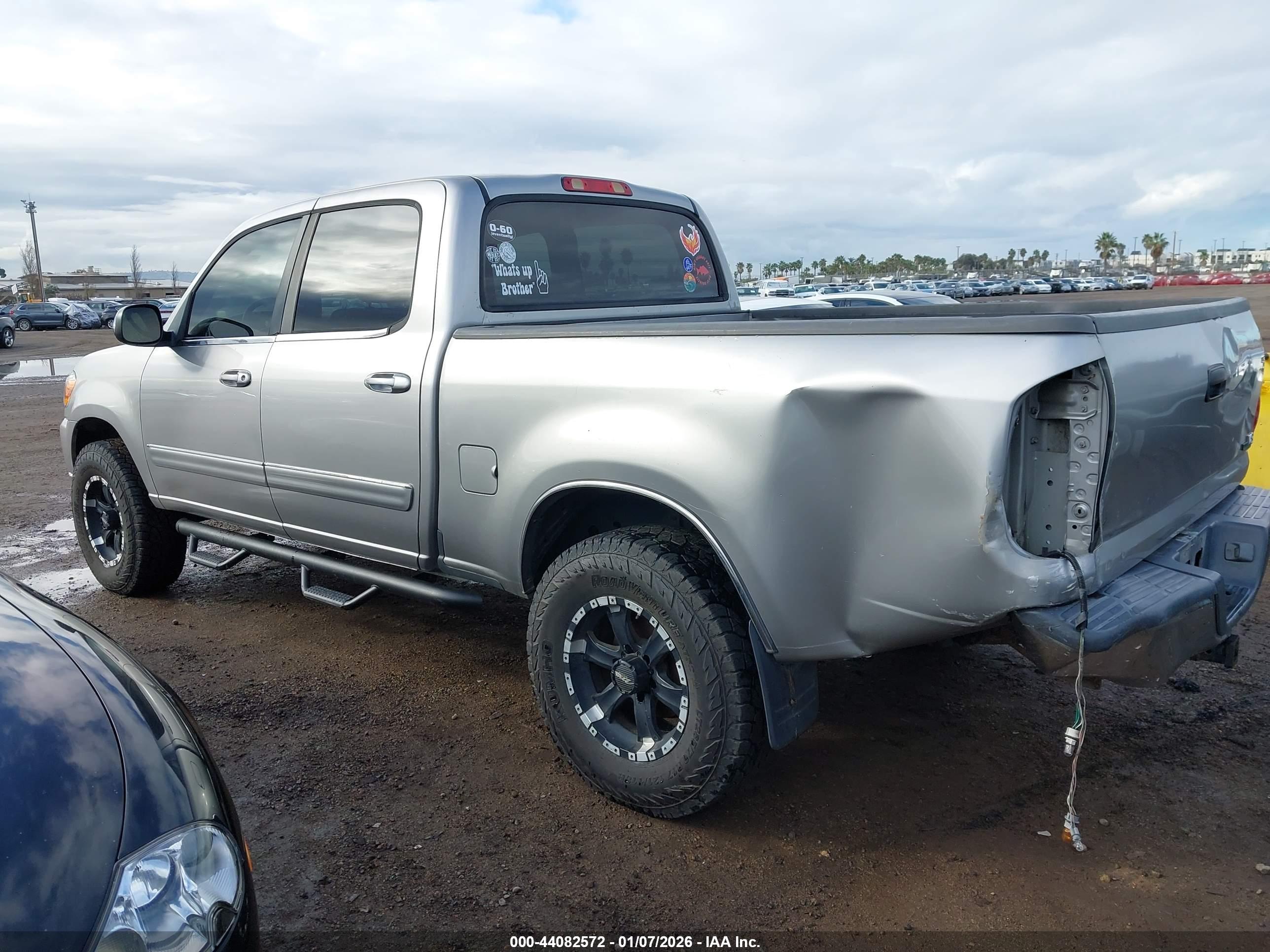 TOYOTA TUNDRA image 3