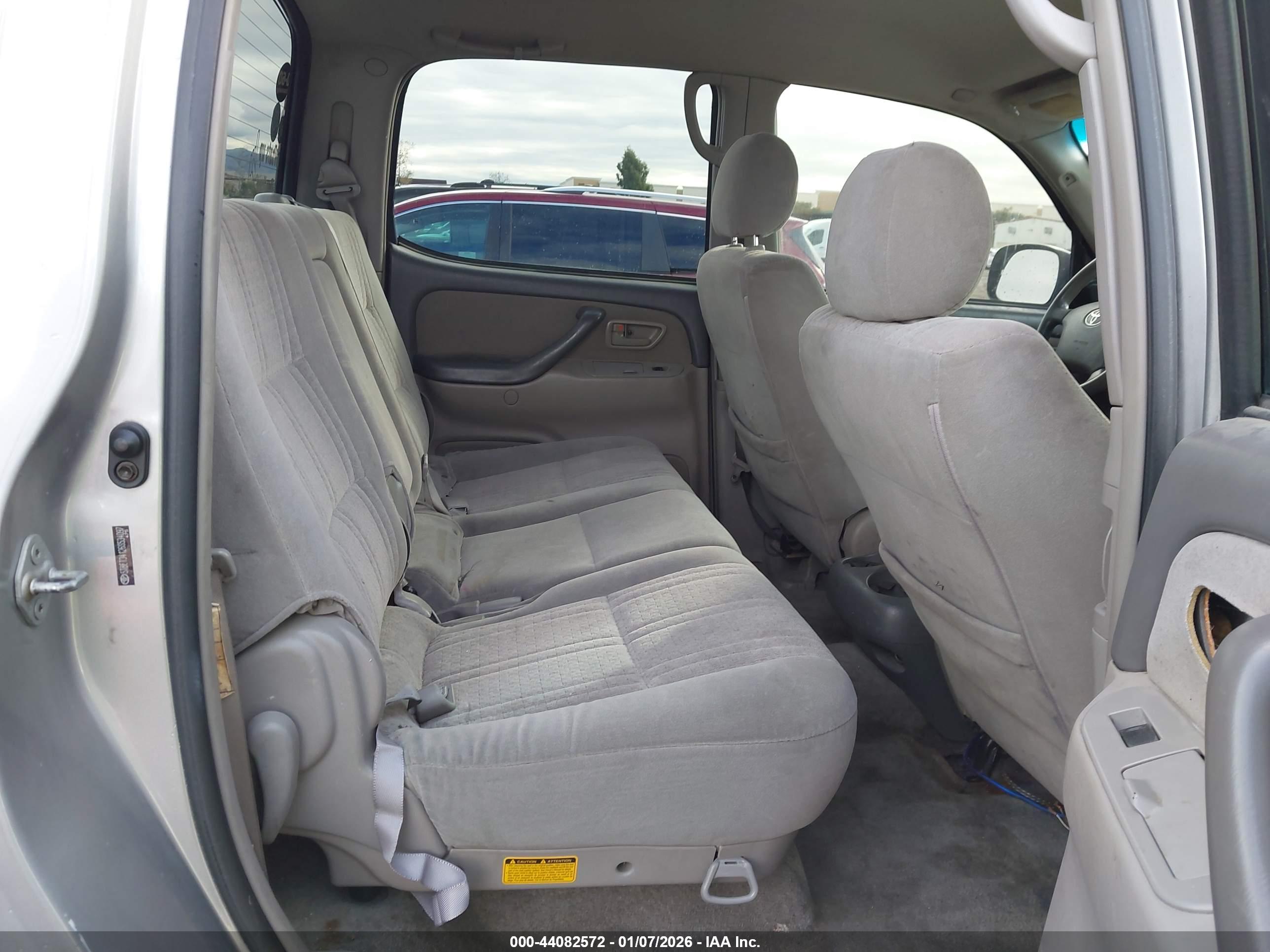 TOYOTA TUNDRA image 8