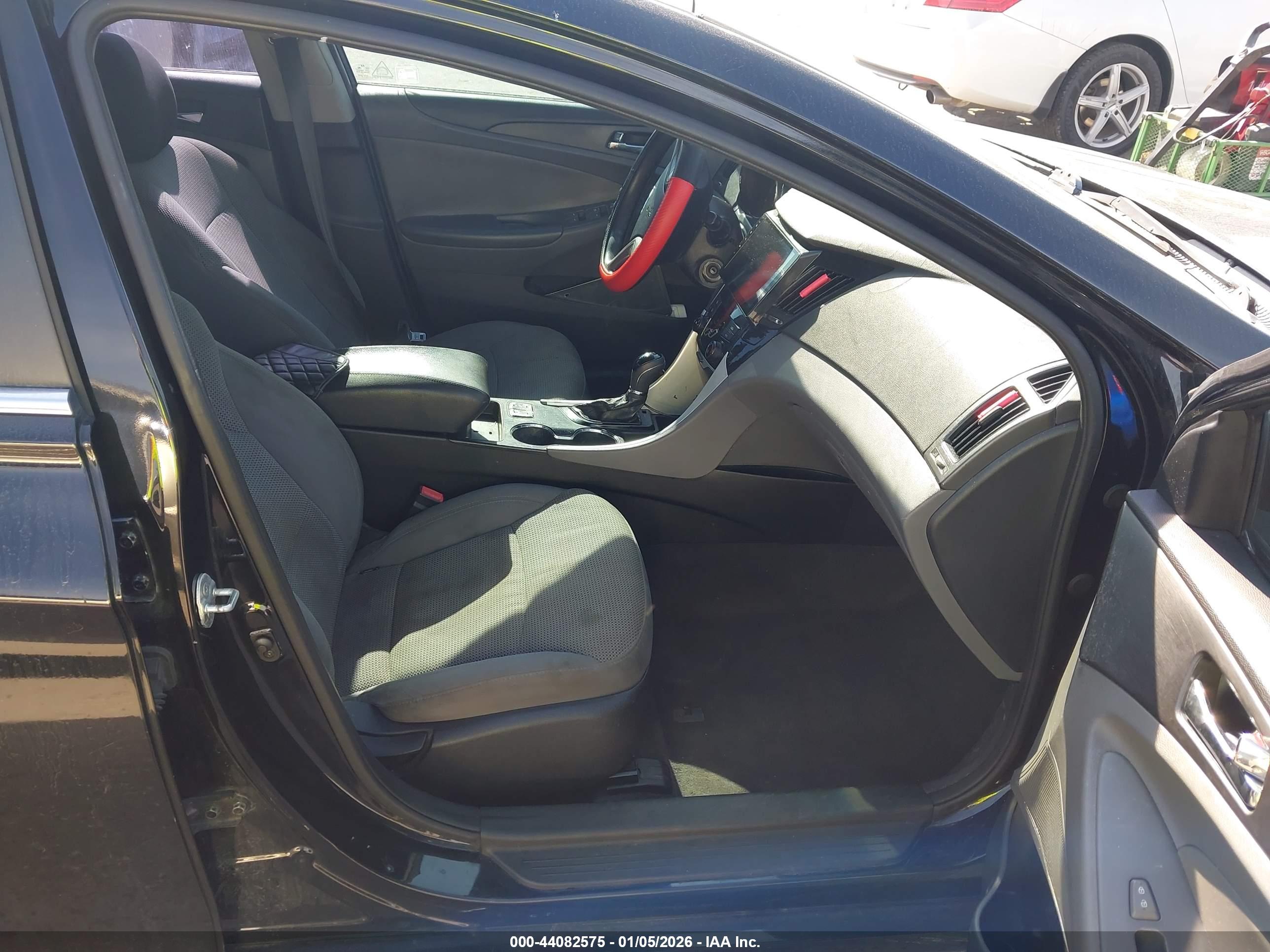 HYUNDAI SONATA image 5
