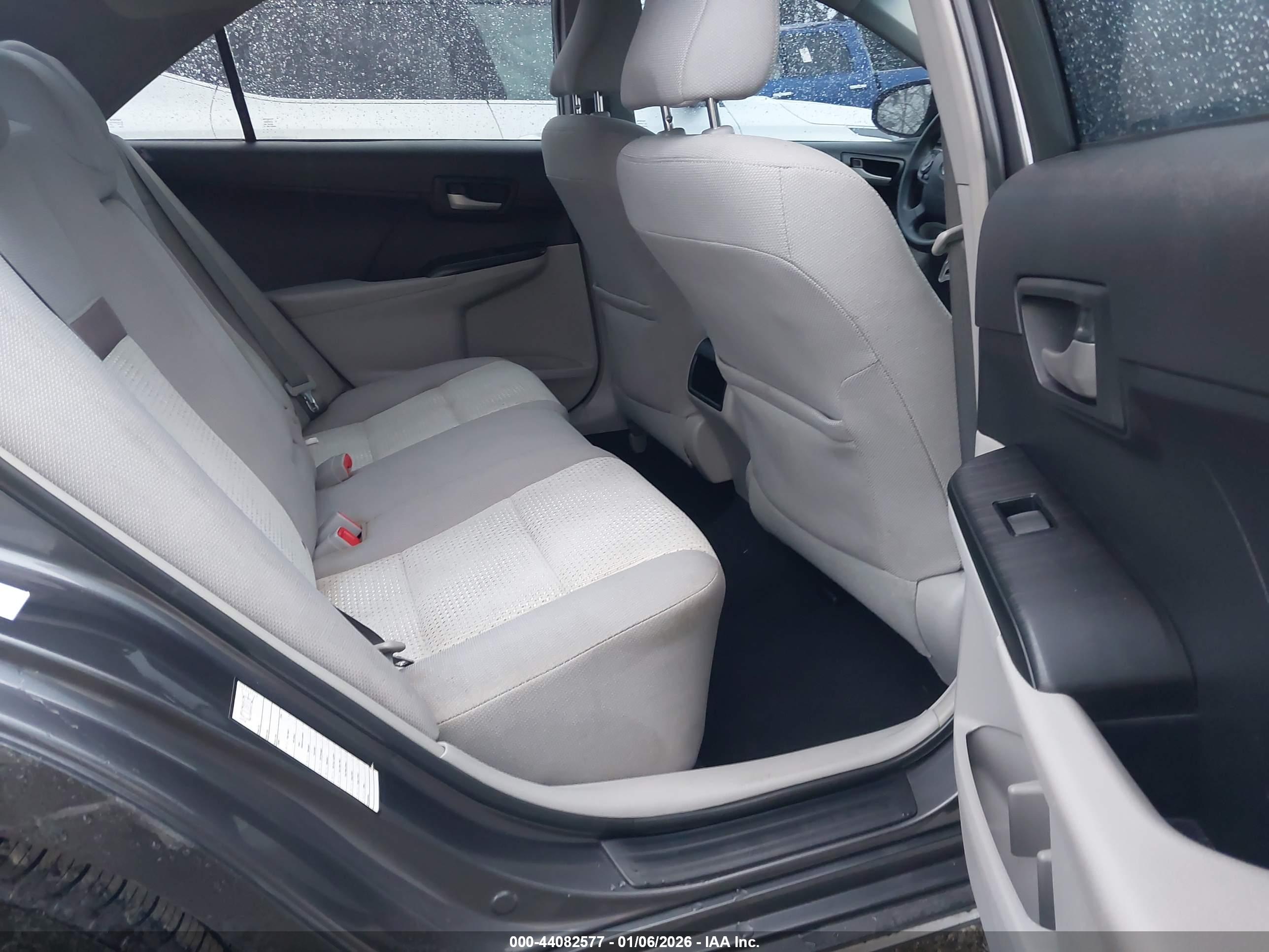 TOYOTA CAMRY image 8
