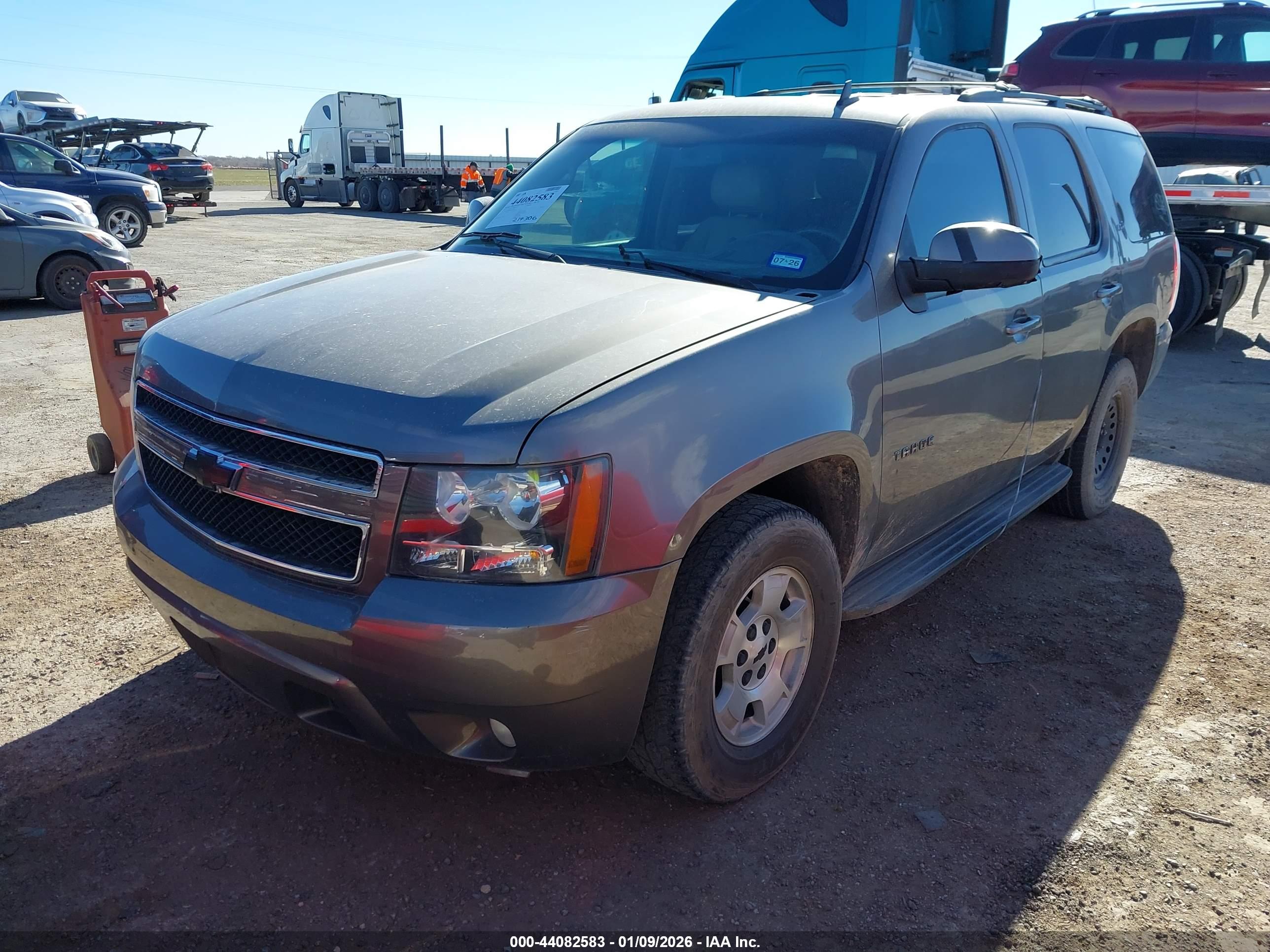 CHEVROLET TAHOE image 2