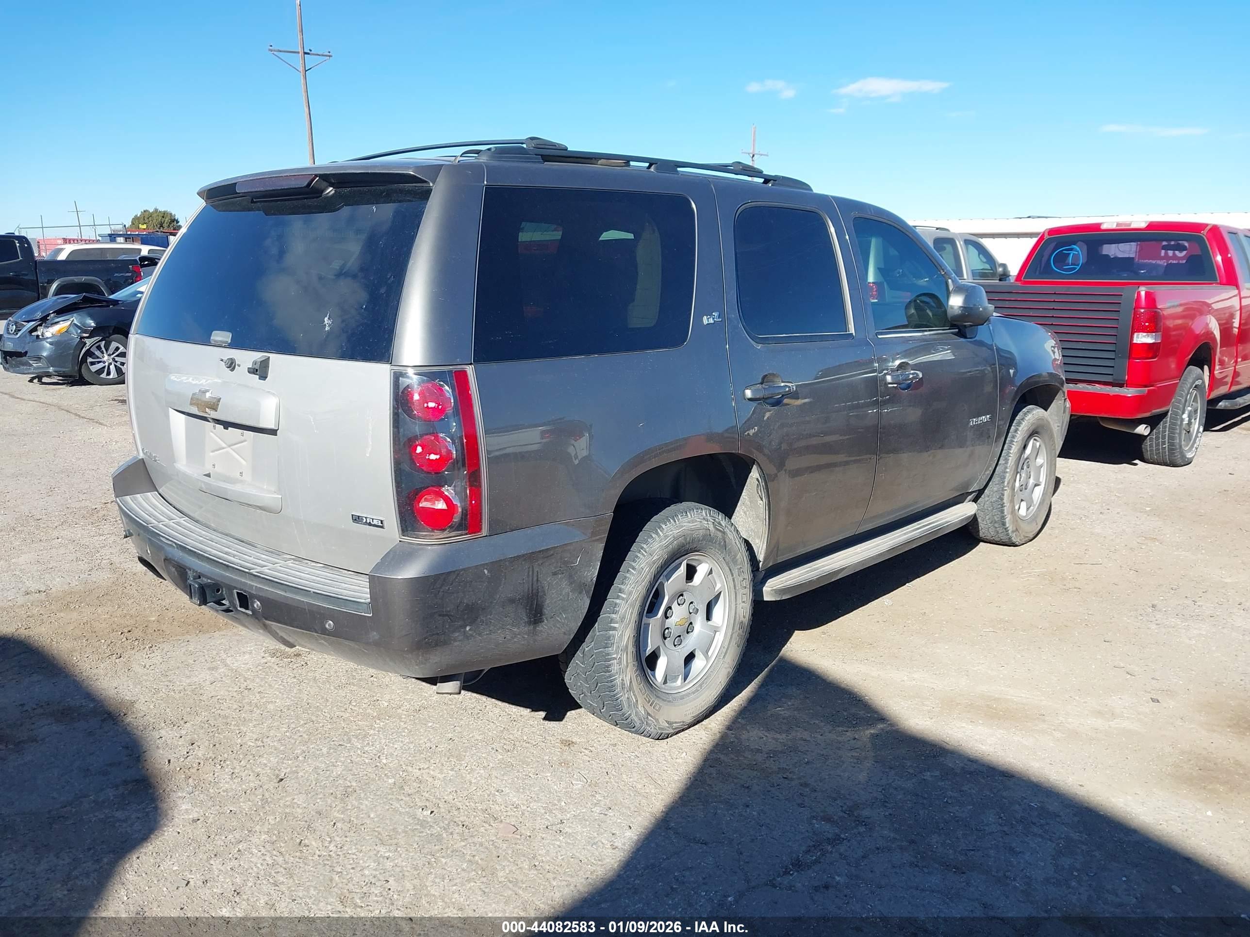 CHEVROLET TAHOE image 4