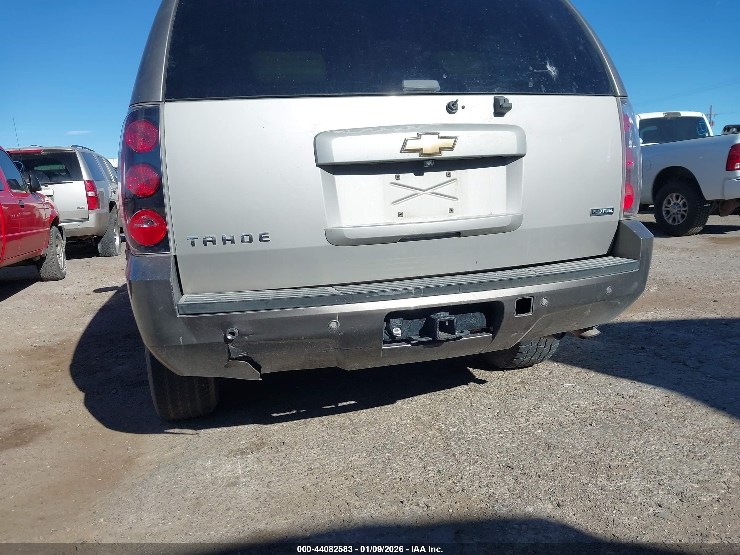 CHEVROLET TAHOE image 6