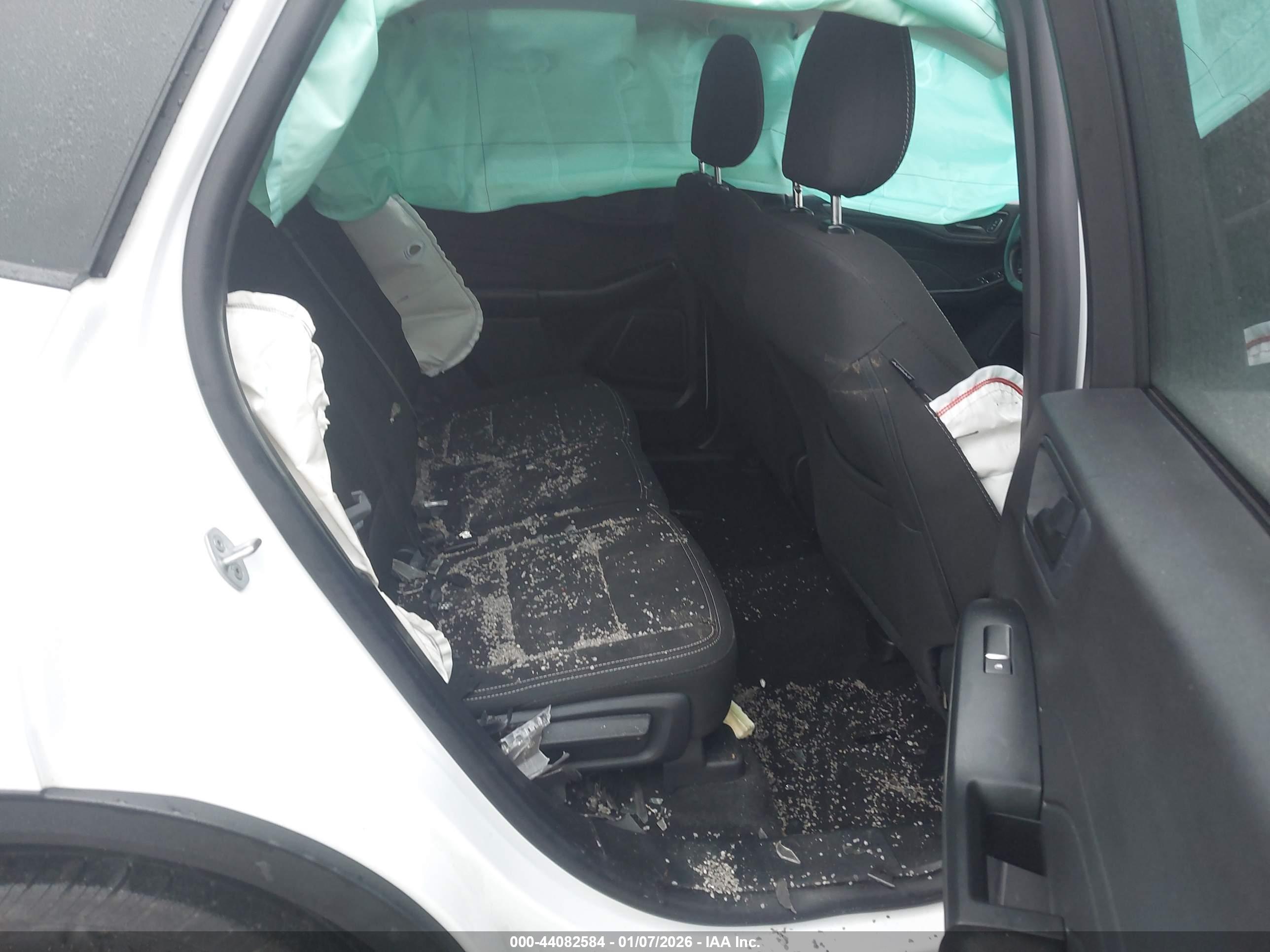 FORD ESCAPE image 8
