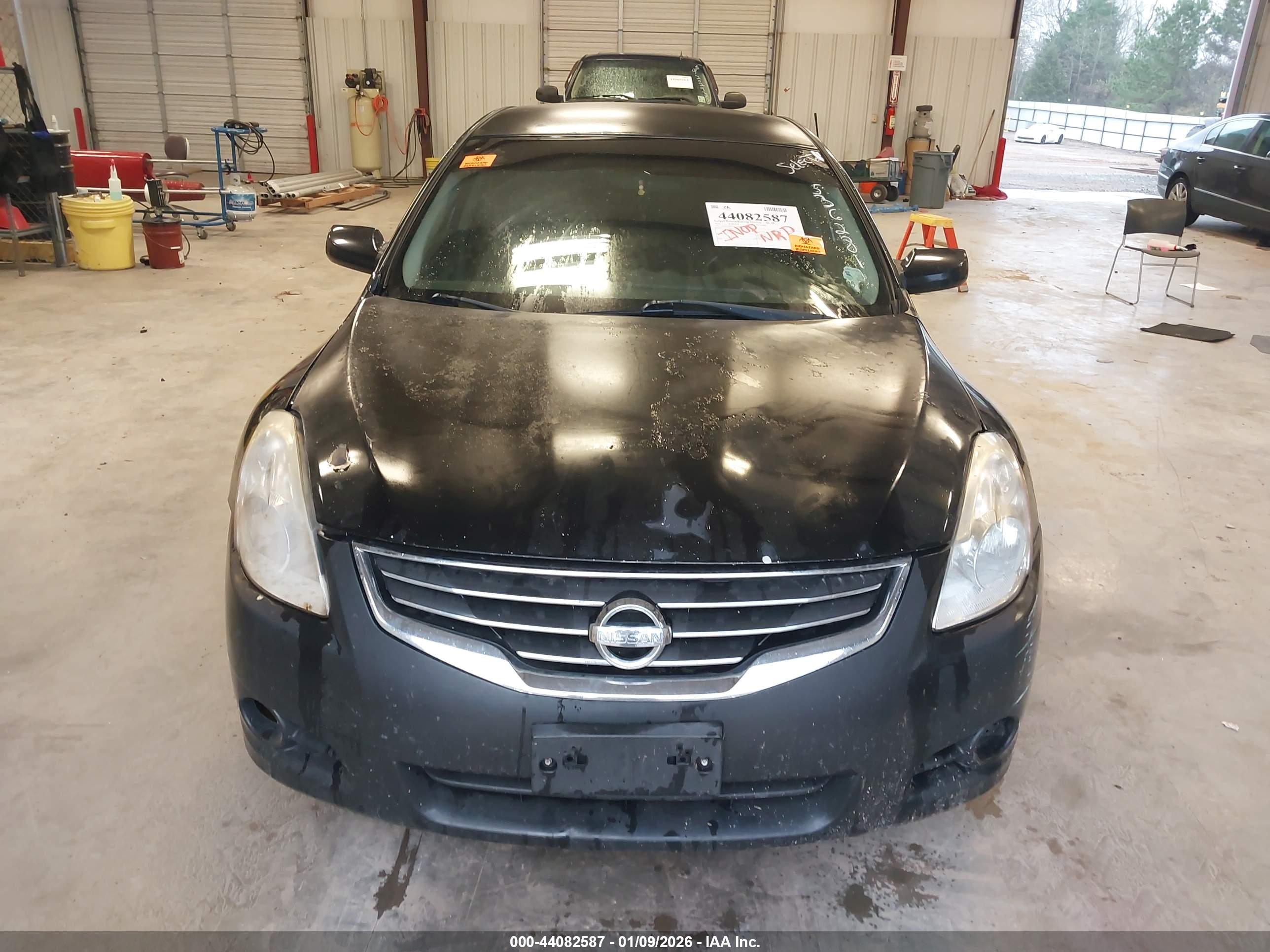 NISSAN ALTIMA image 10