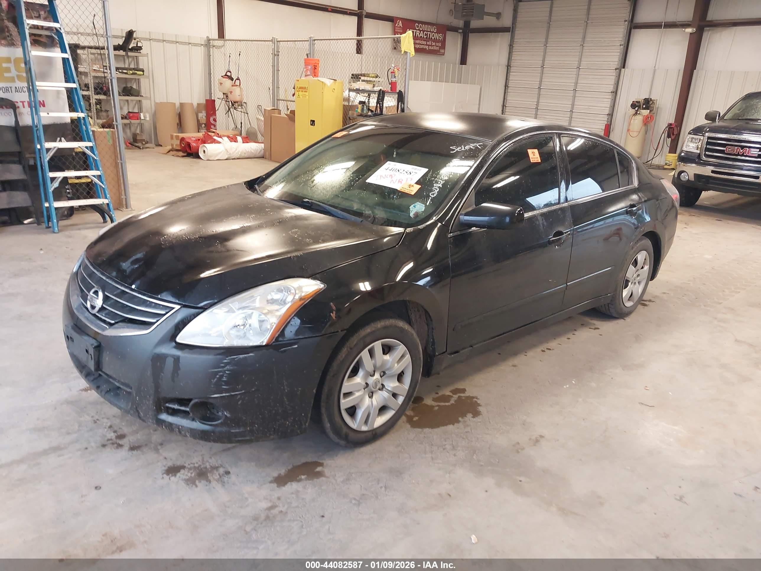 NISSAN ALTIMA image 2
