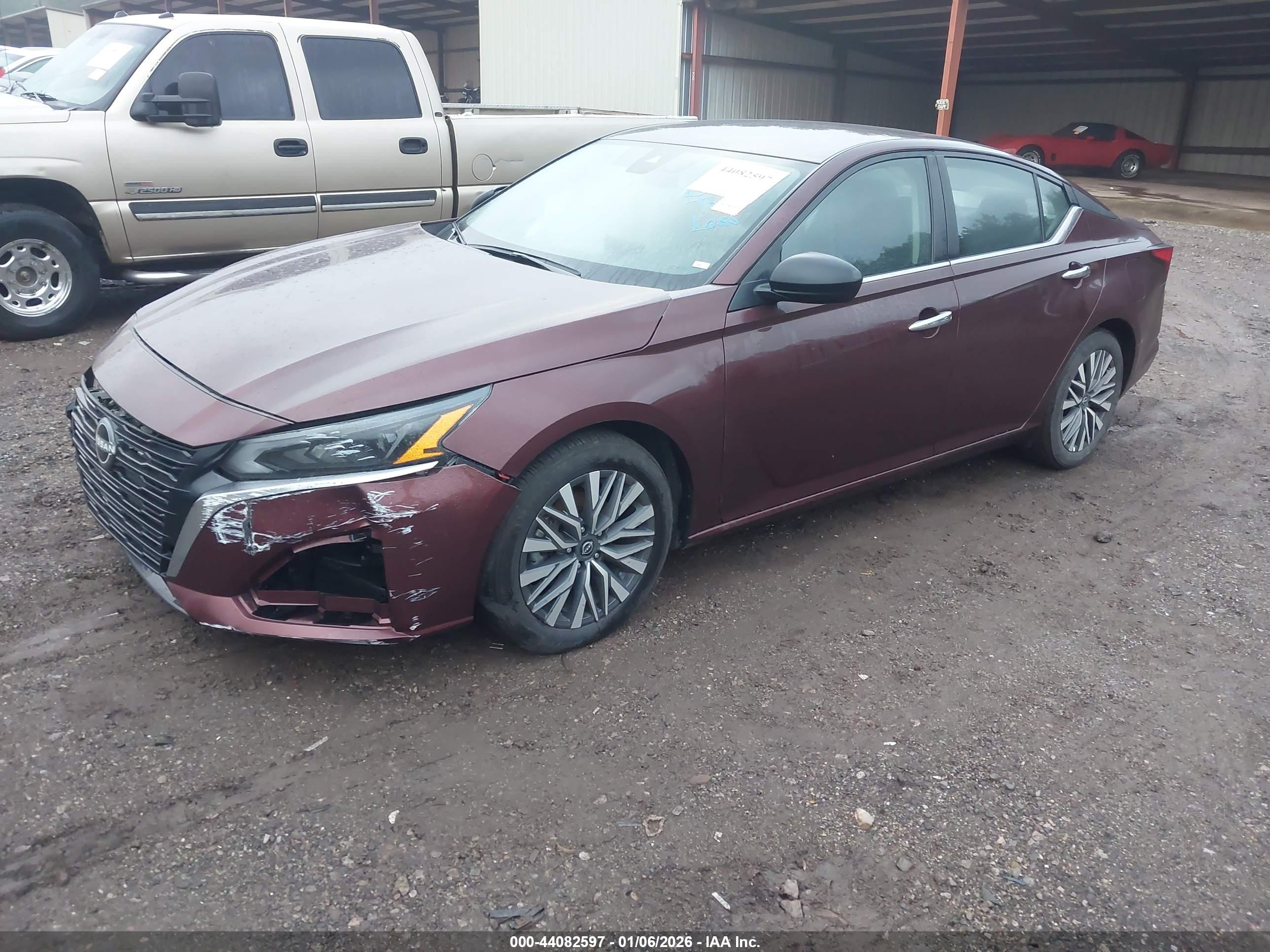 NISSAN ALTIMA image 2