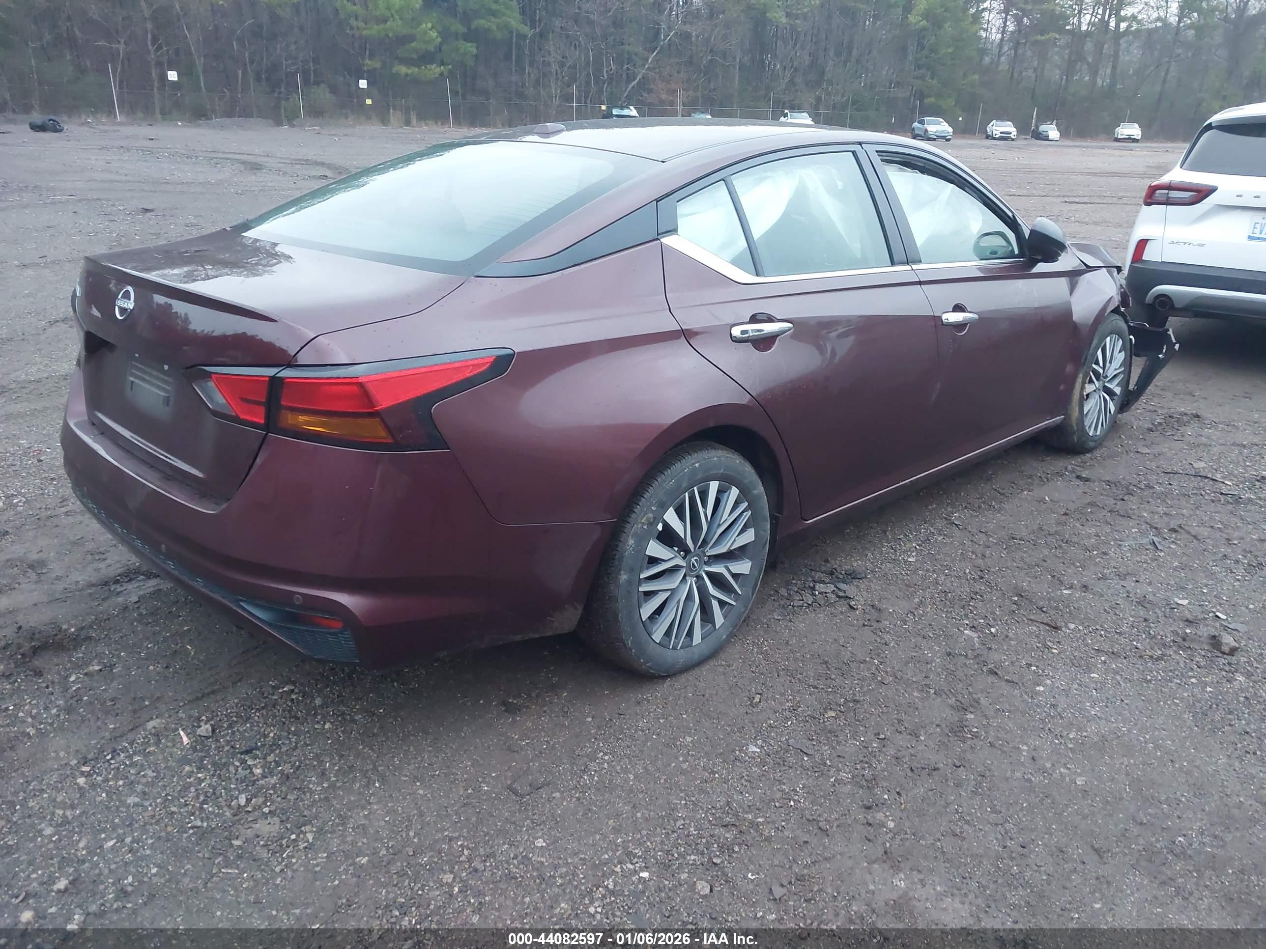 NISSAN ALTIMA image 4