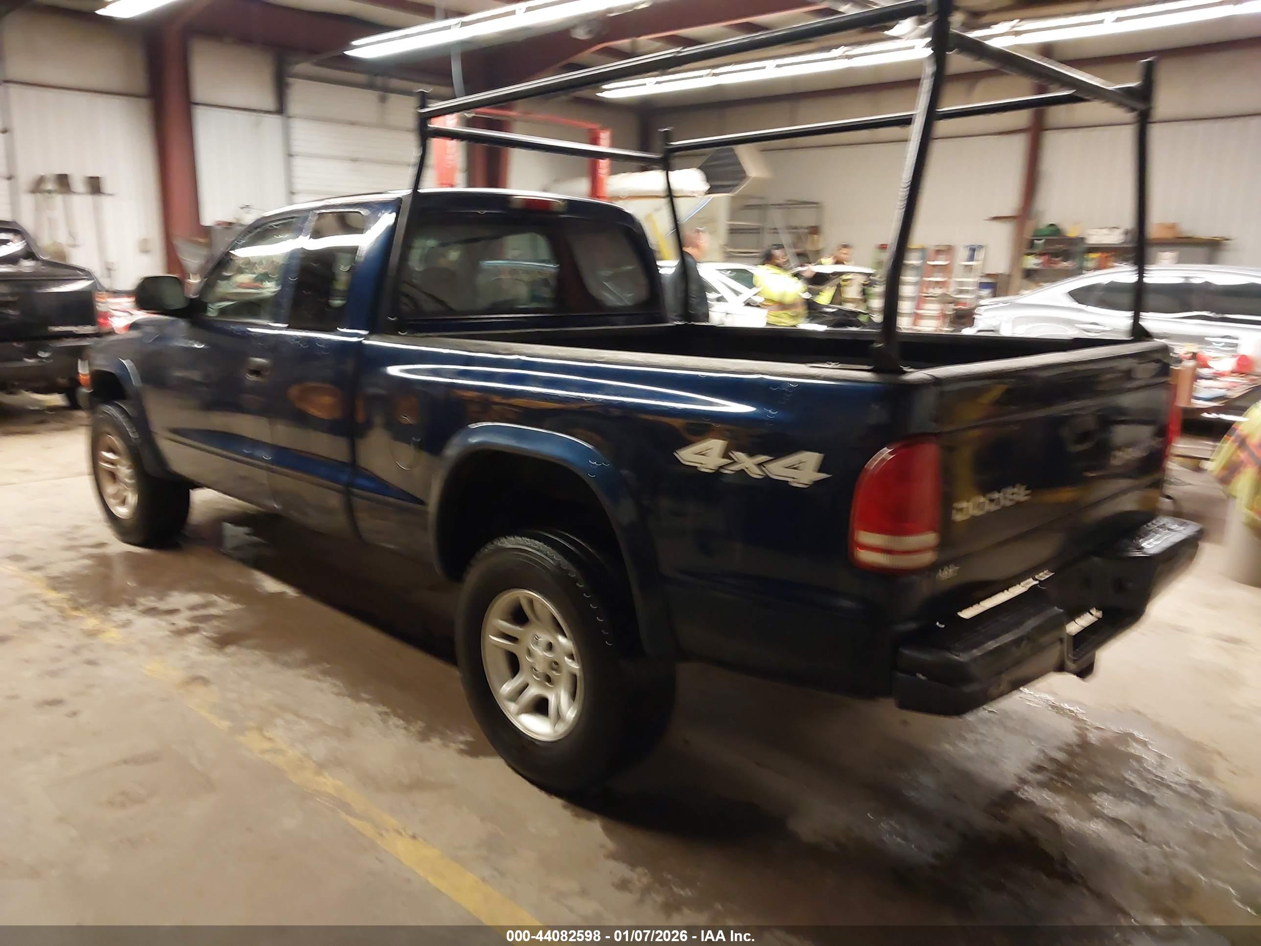DODGE DAKOTA image 3