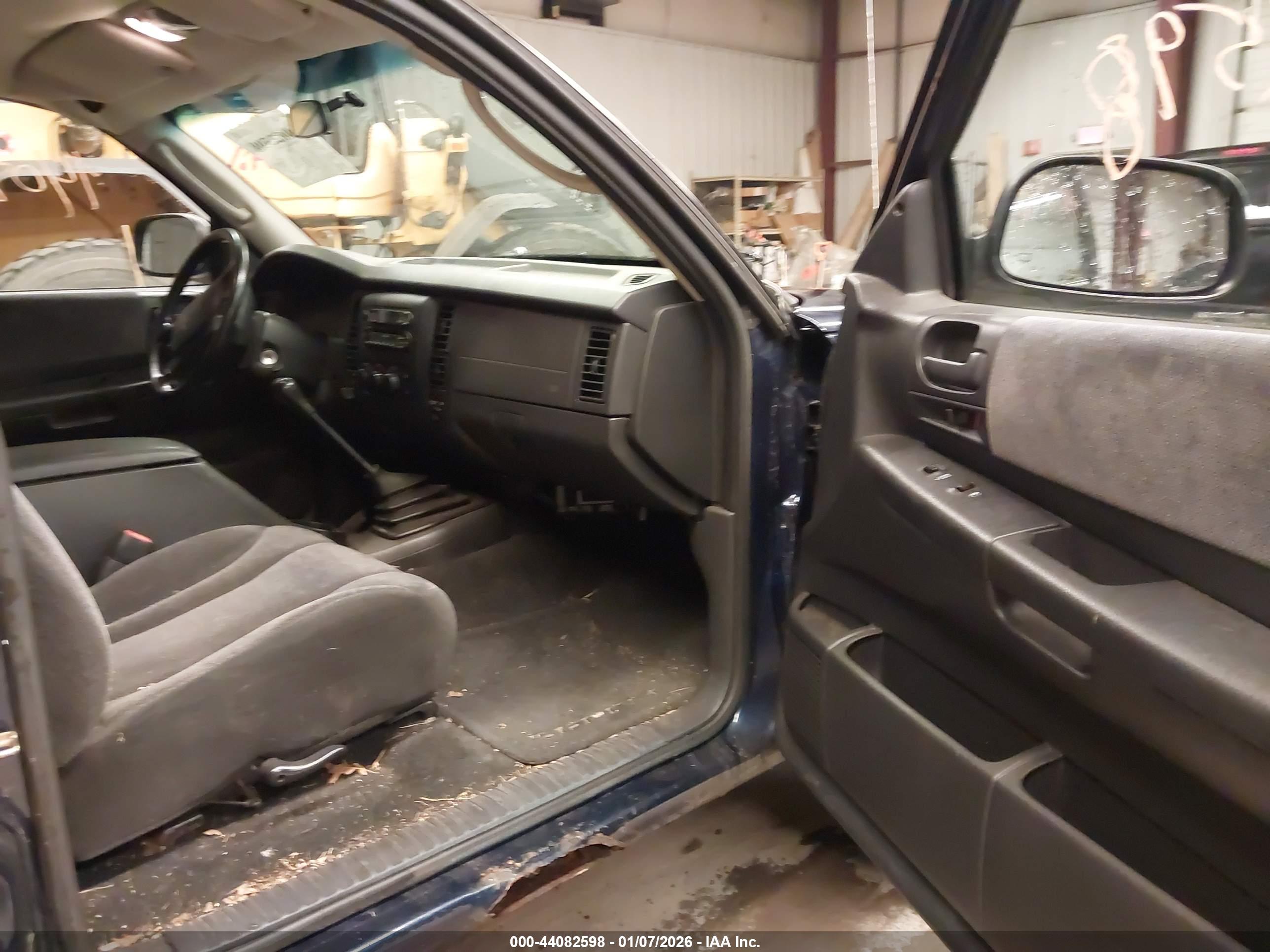 DODGE DAKOTA image 5