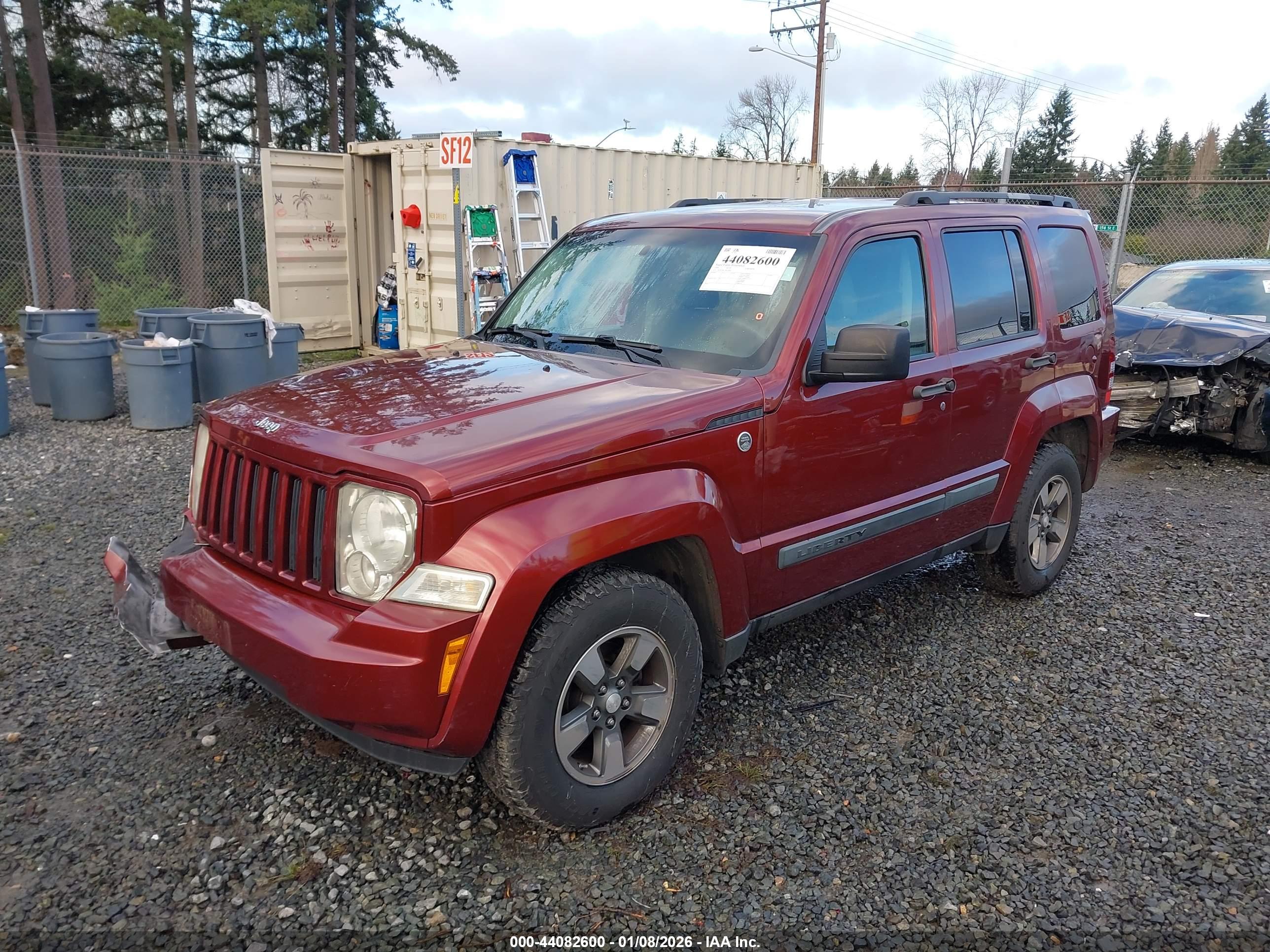 JEEP LIBERTY image 2