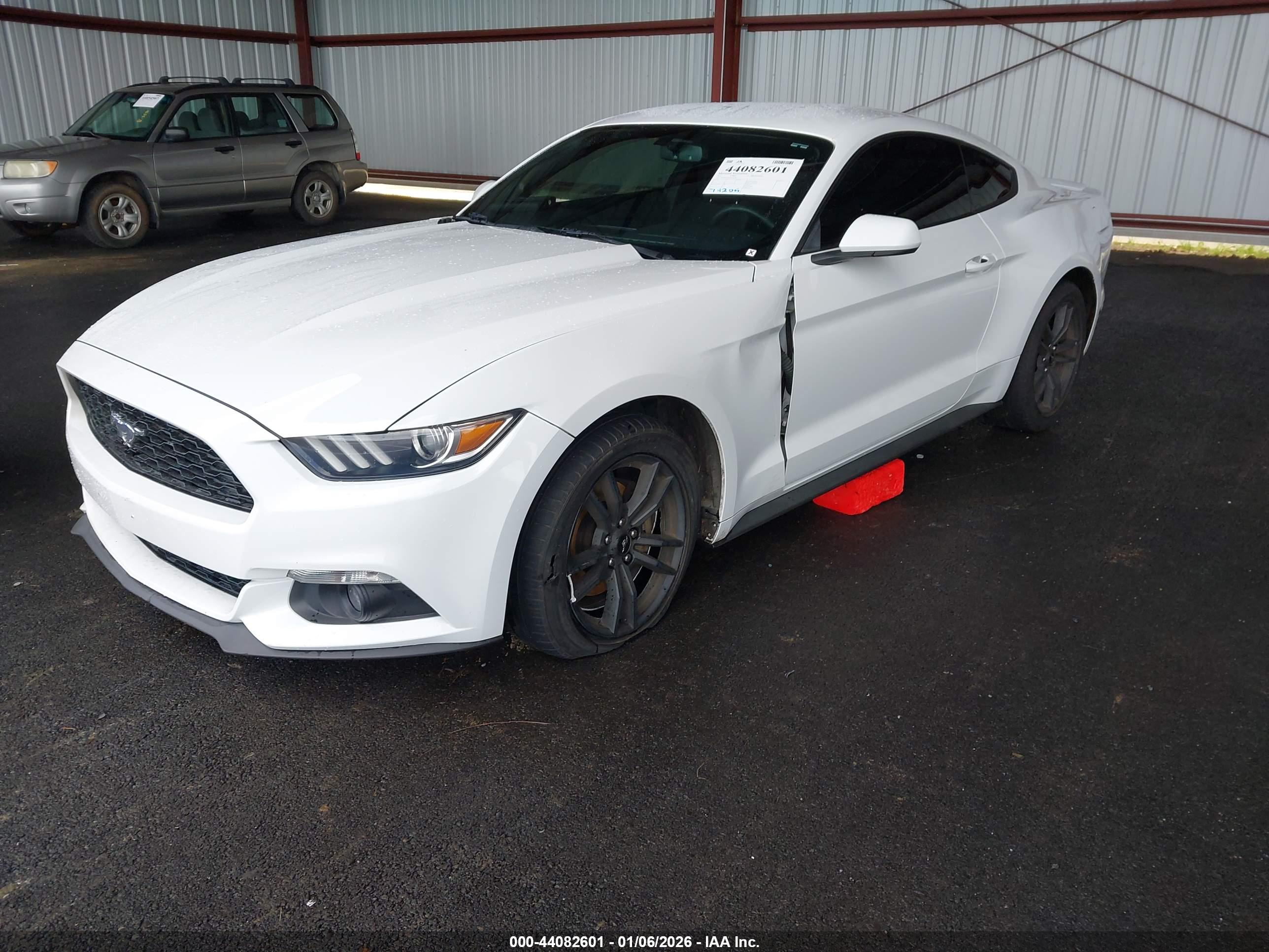 FORD MUSTANG image 2