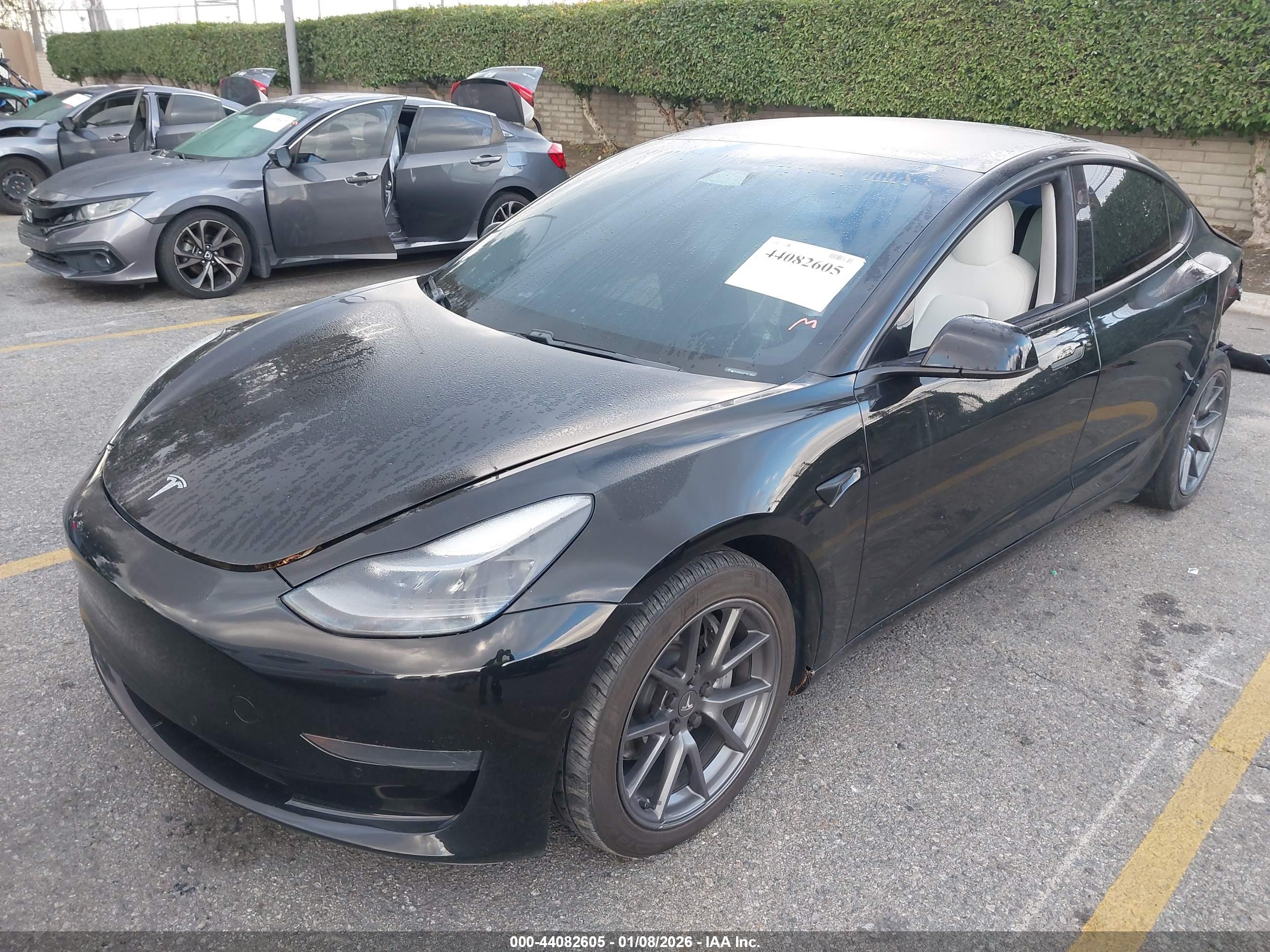 TESLA MODEL image 2