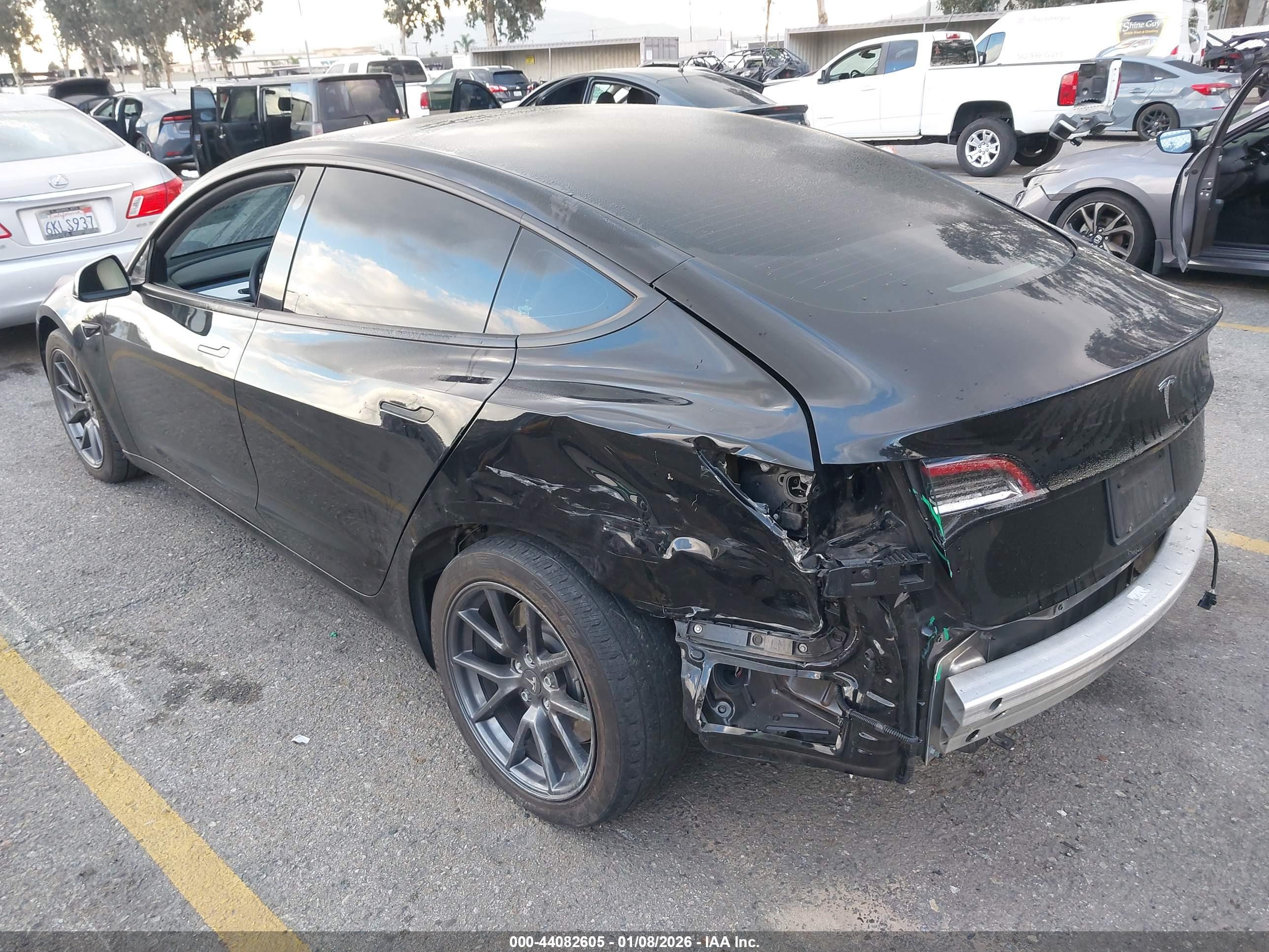 TESLA MODEL image 3