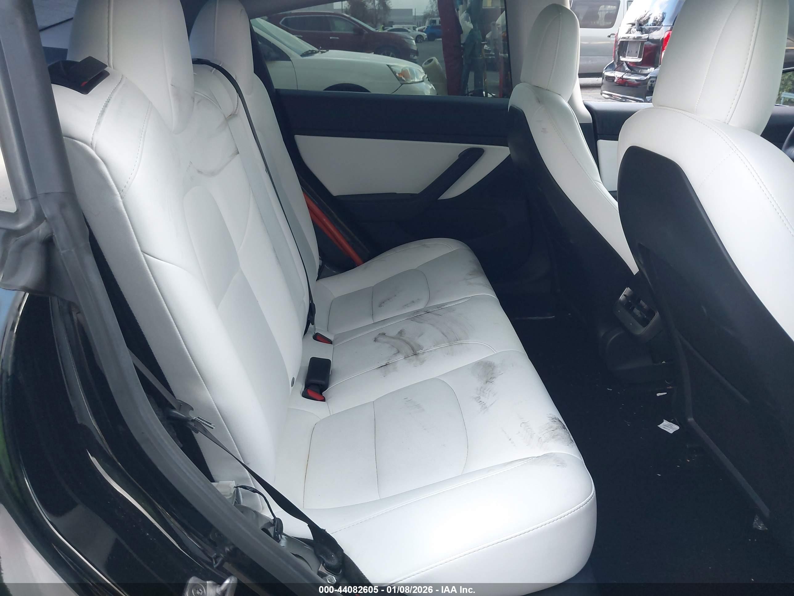 TESLA MODEL image 8