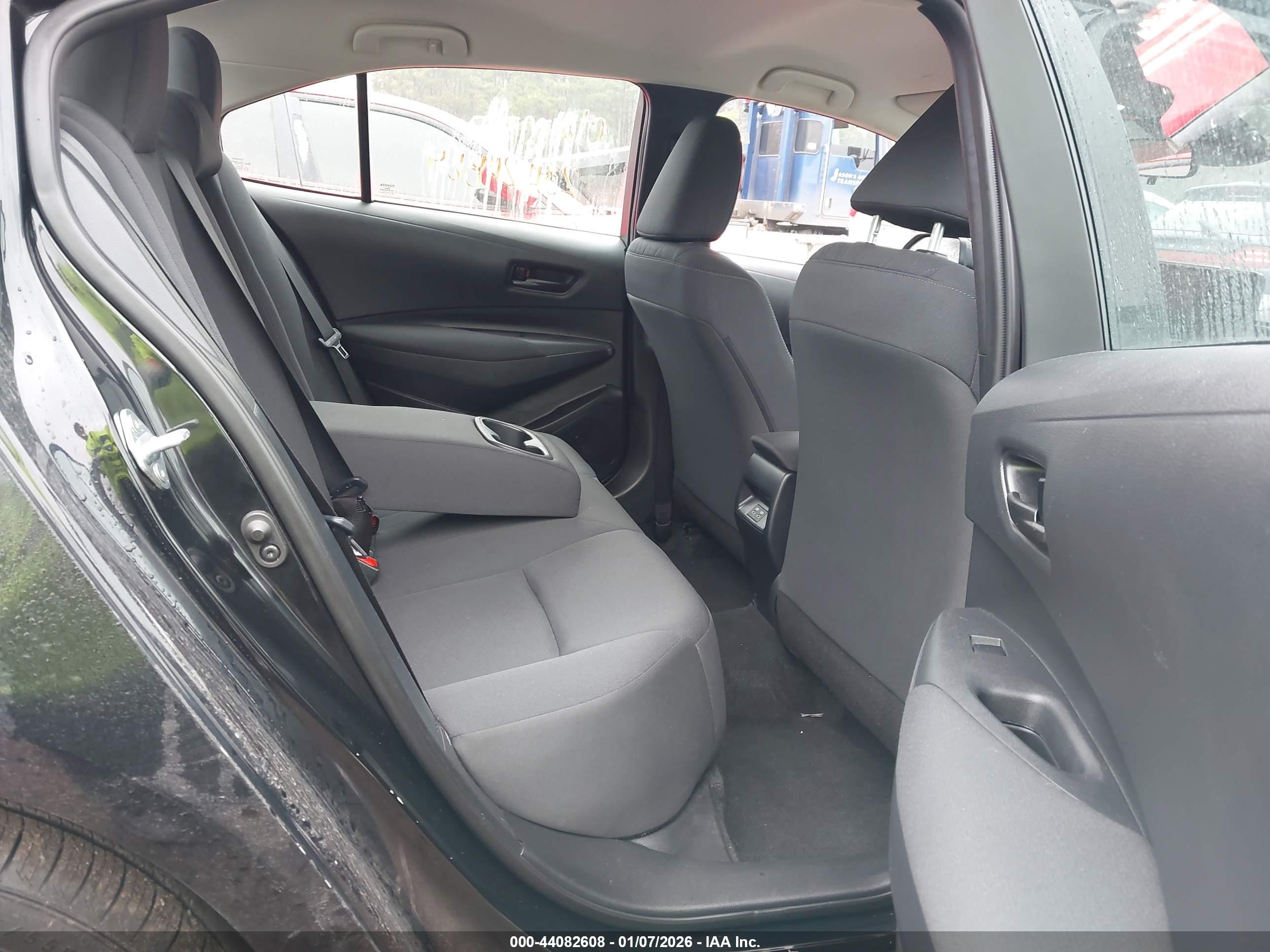 TOYOTA COROLLA image 8
