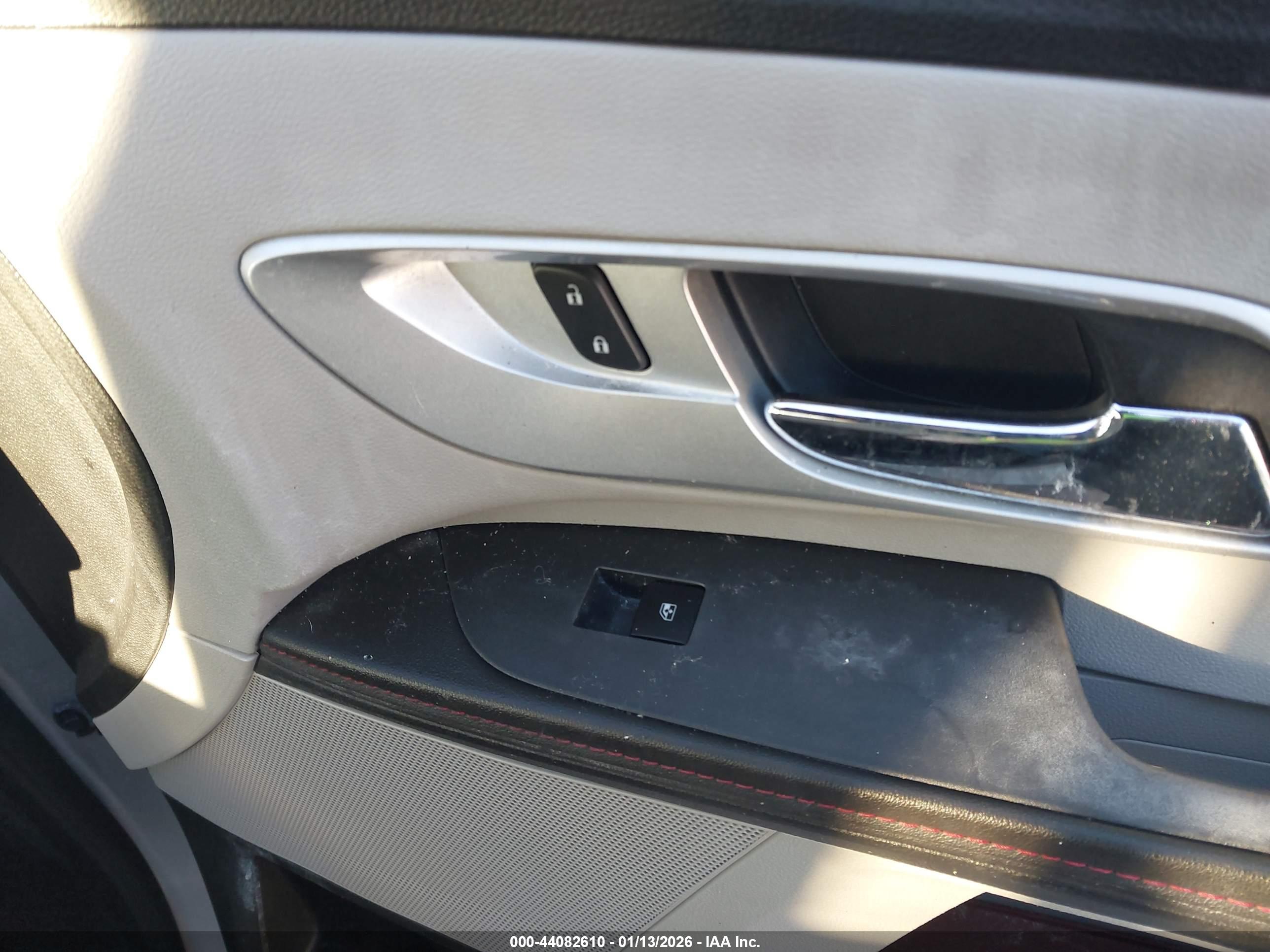 CHEVROLET EQUINOX image 5