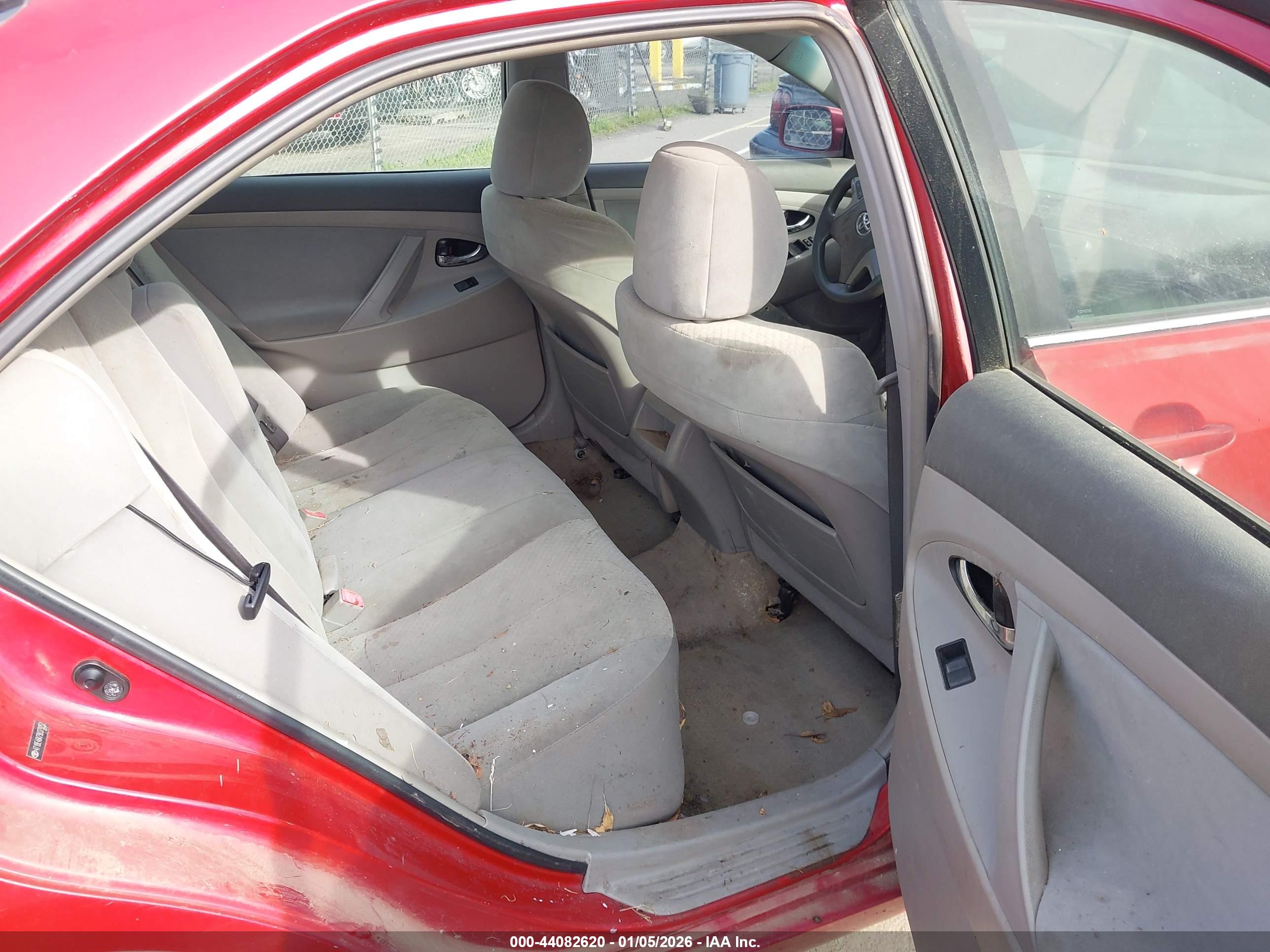 TOYOTA CAMRY image 8