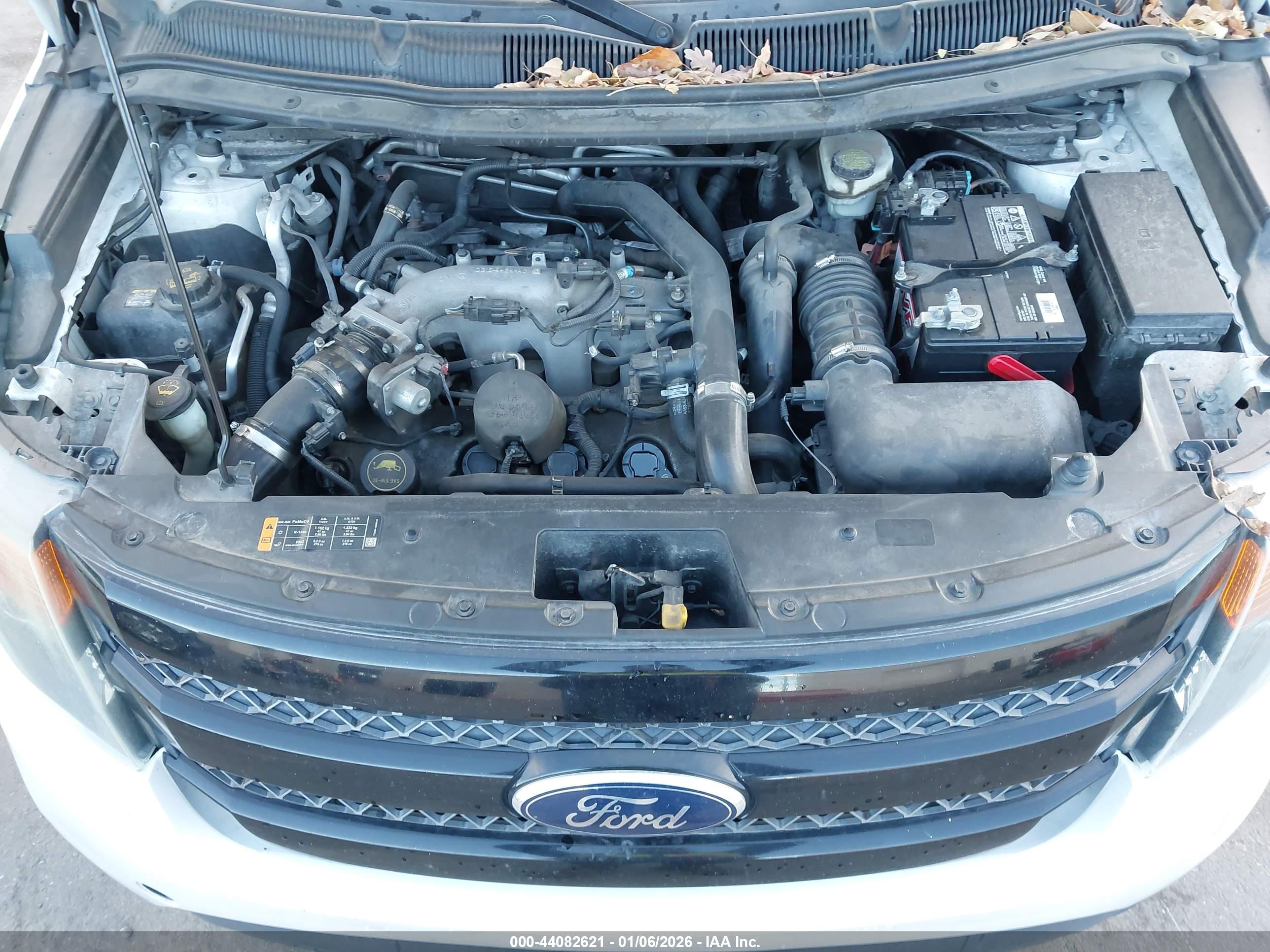 FORD EXPLORER image 10