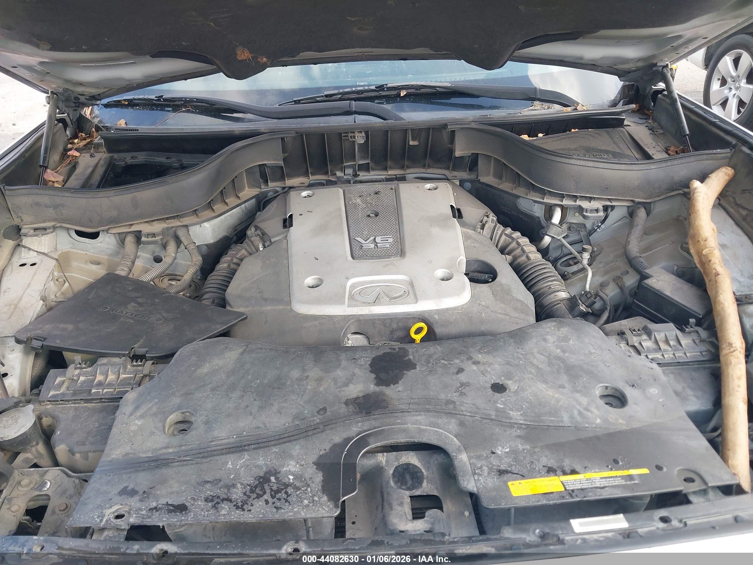 INFINITI FX35 image 10
