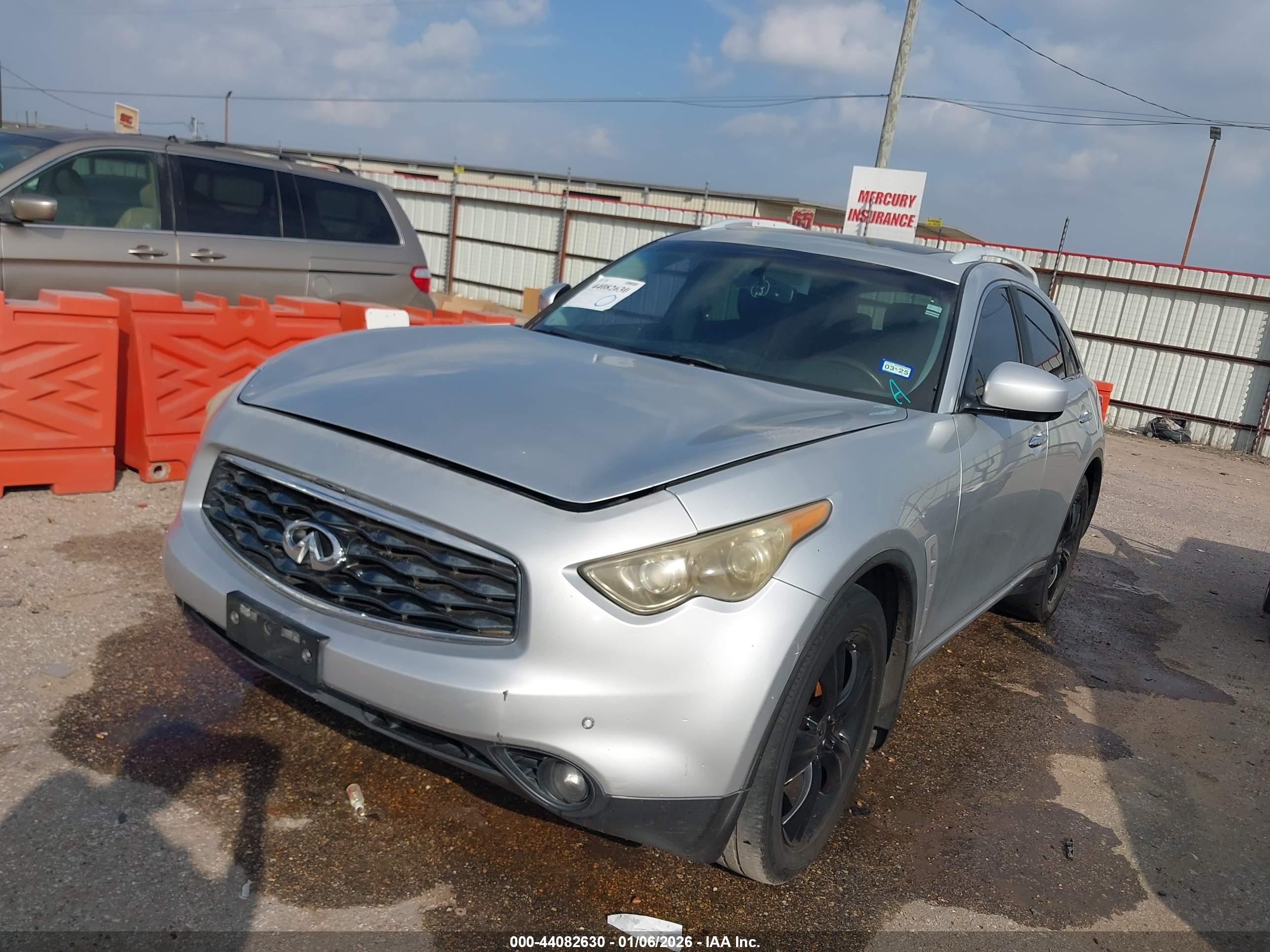 INFINITI FX35 image 2