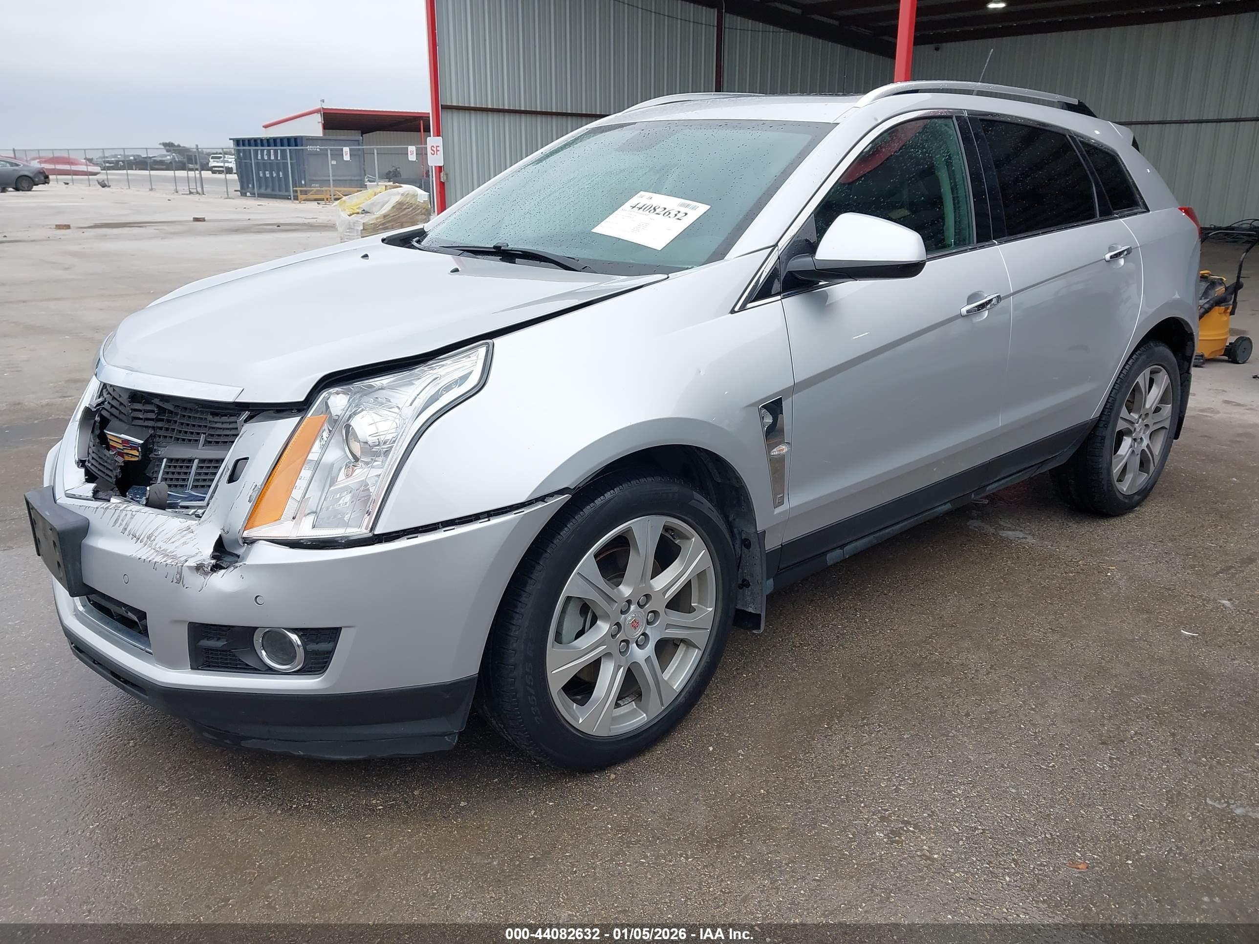 CADILLAC SRX image 2