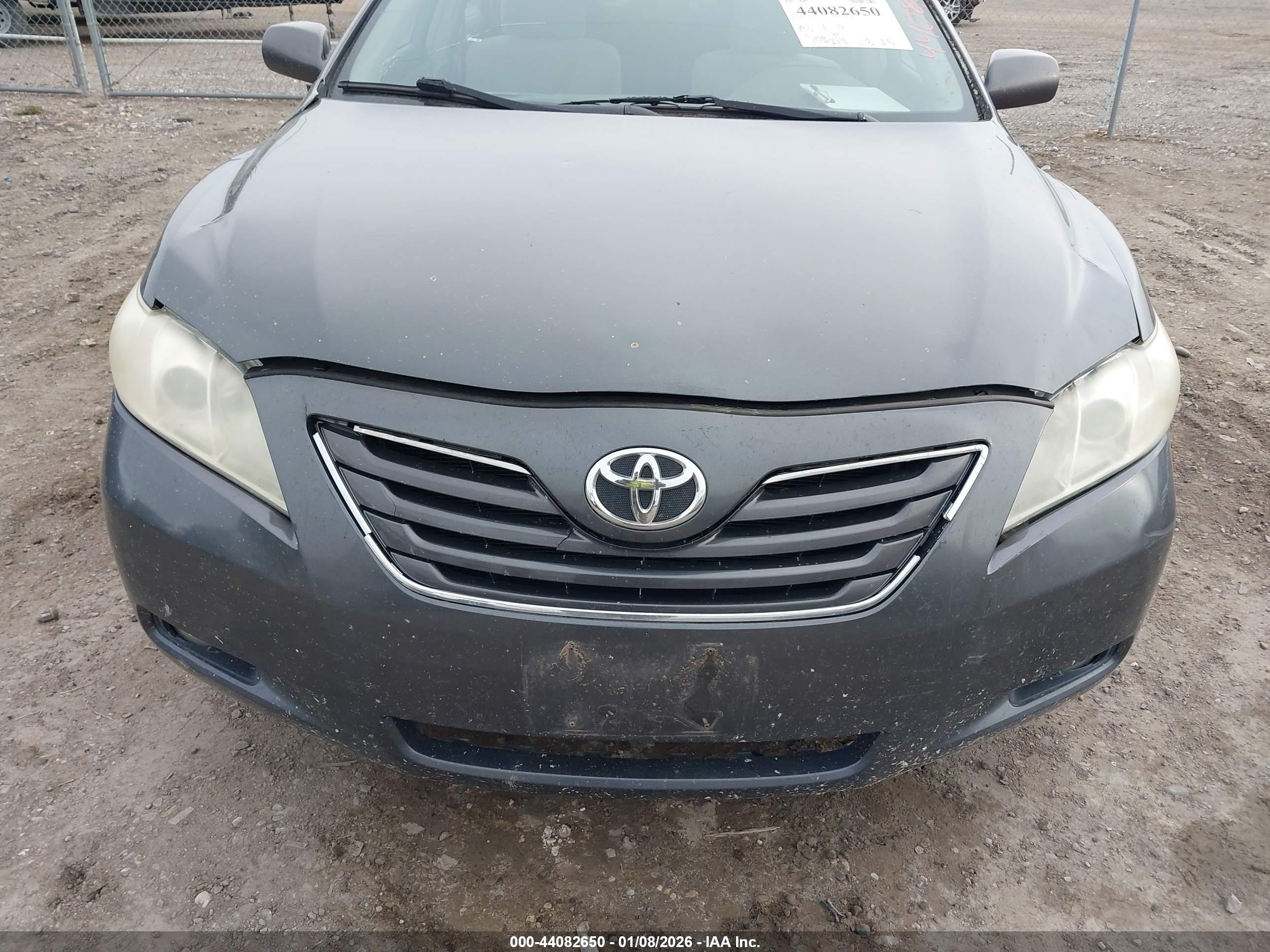 TOYOTA CAMRY image 6