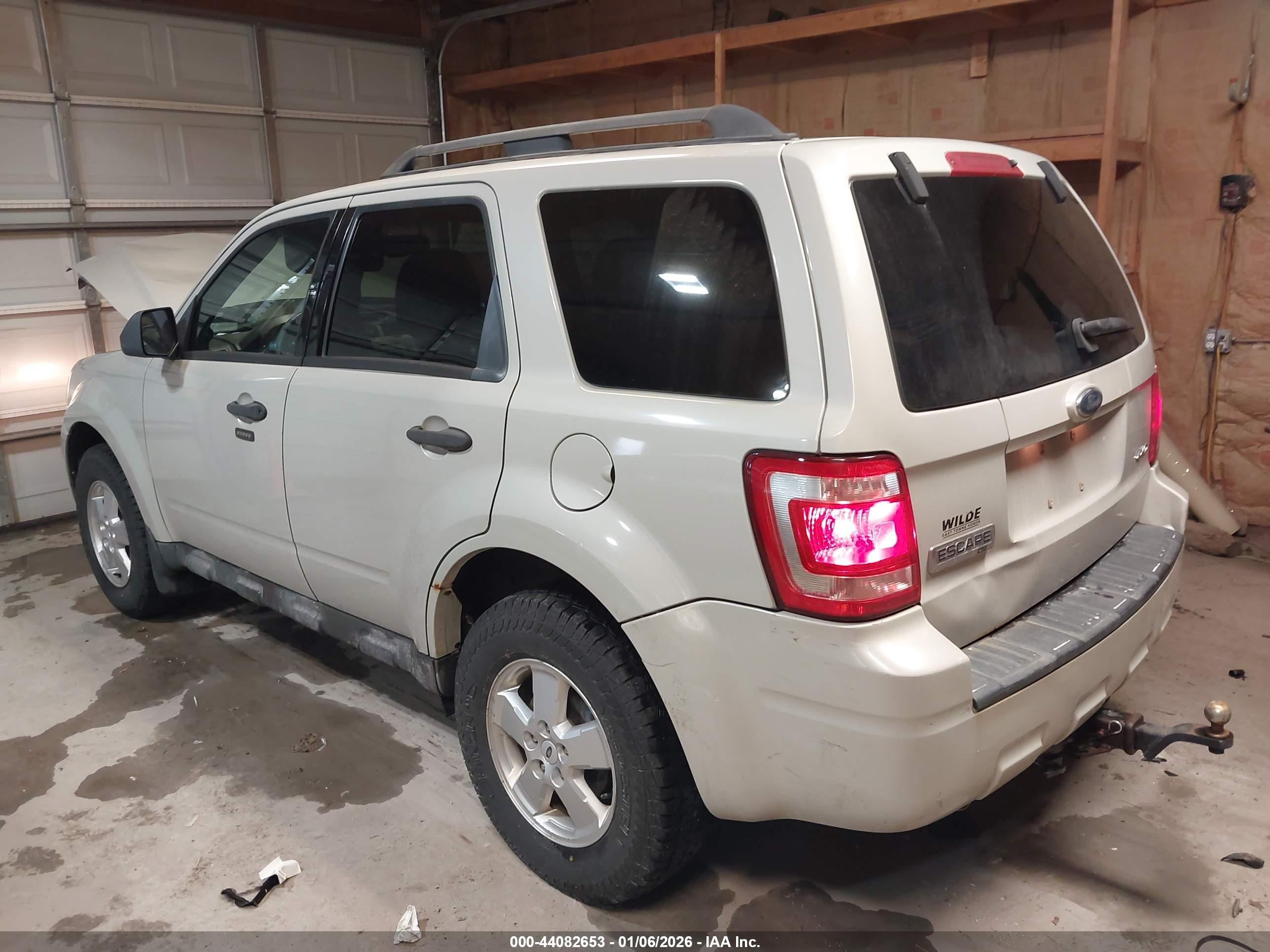 FORD ESCAPE image 3