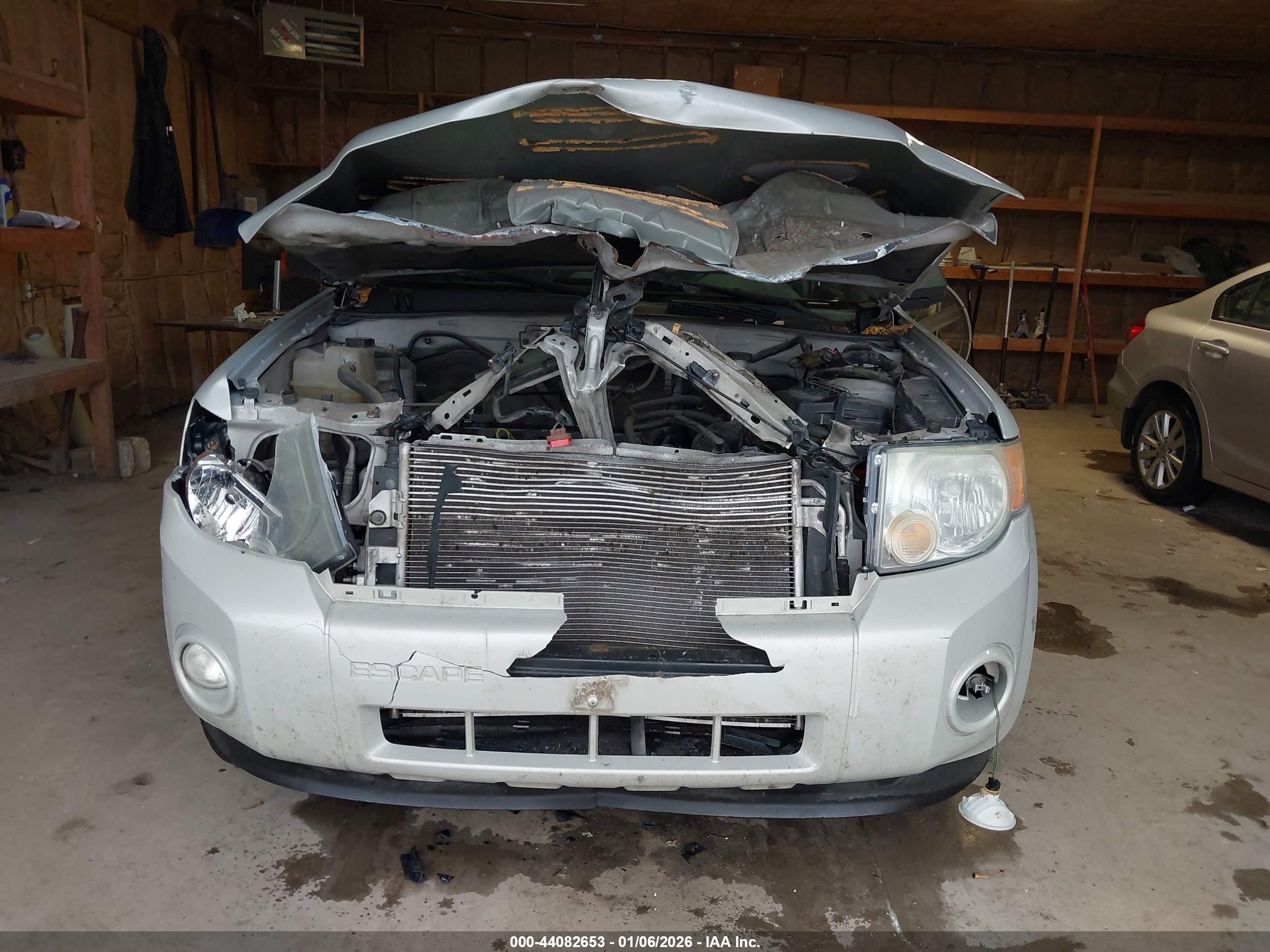 FORD ESCAPE image 6