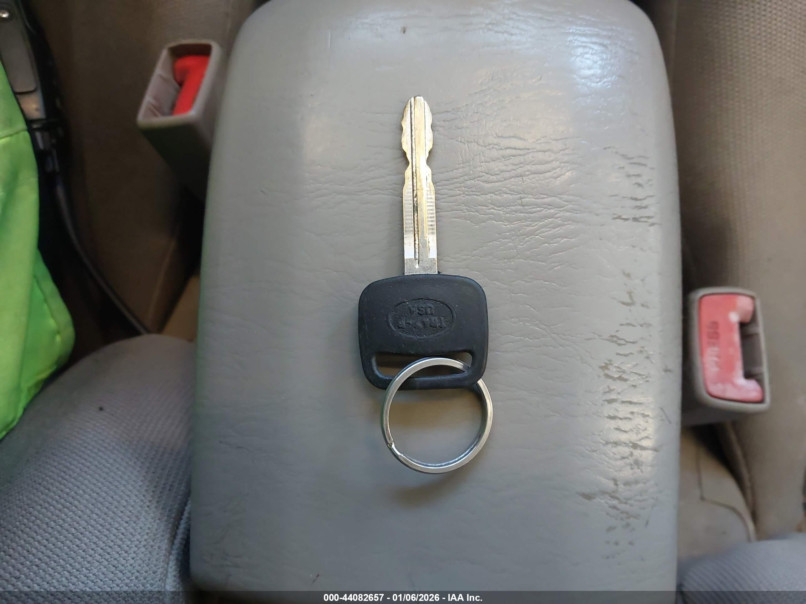 TOYOTA RAV4 image 11