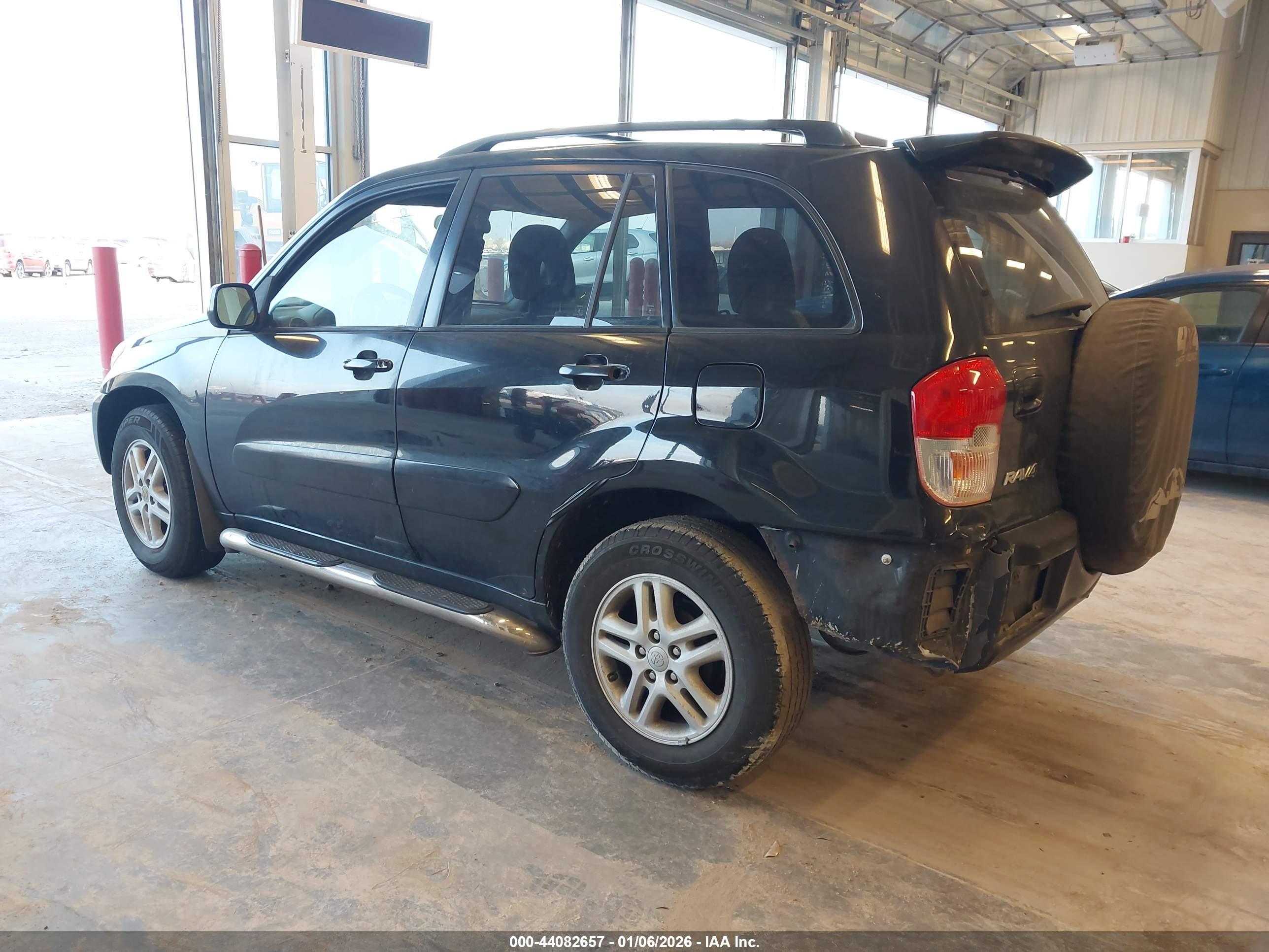 TOYOTA RAV4 image 3