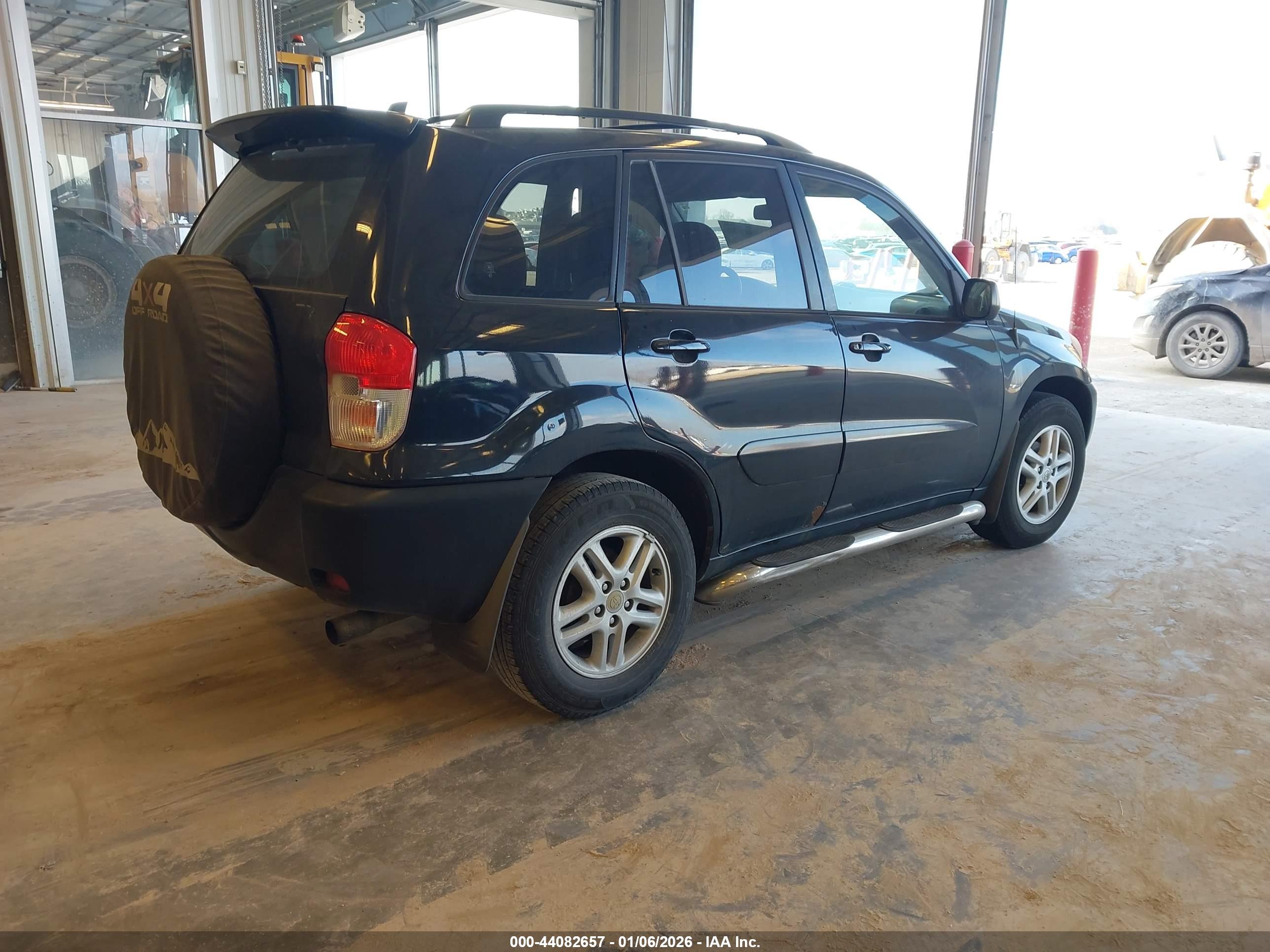 TOYOTA RAV4 image 4