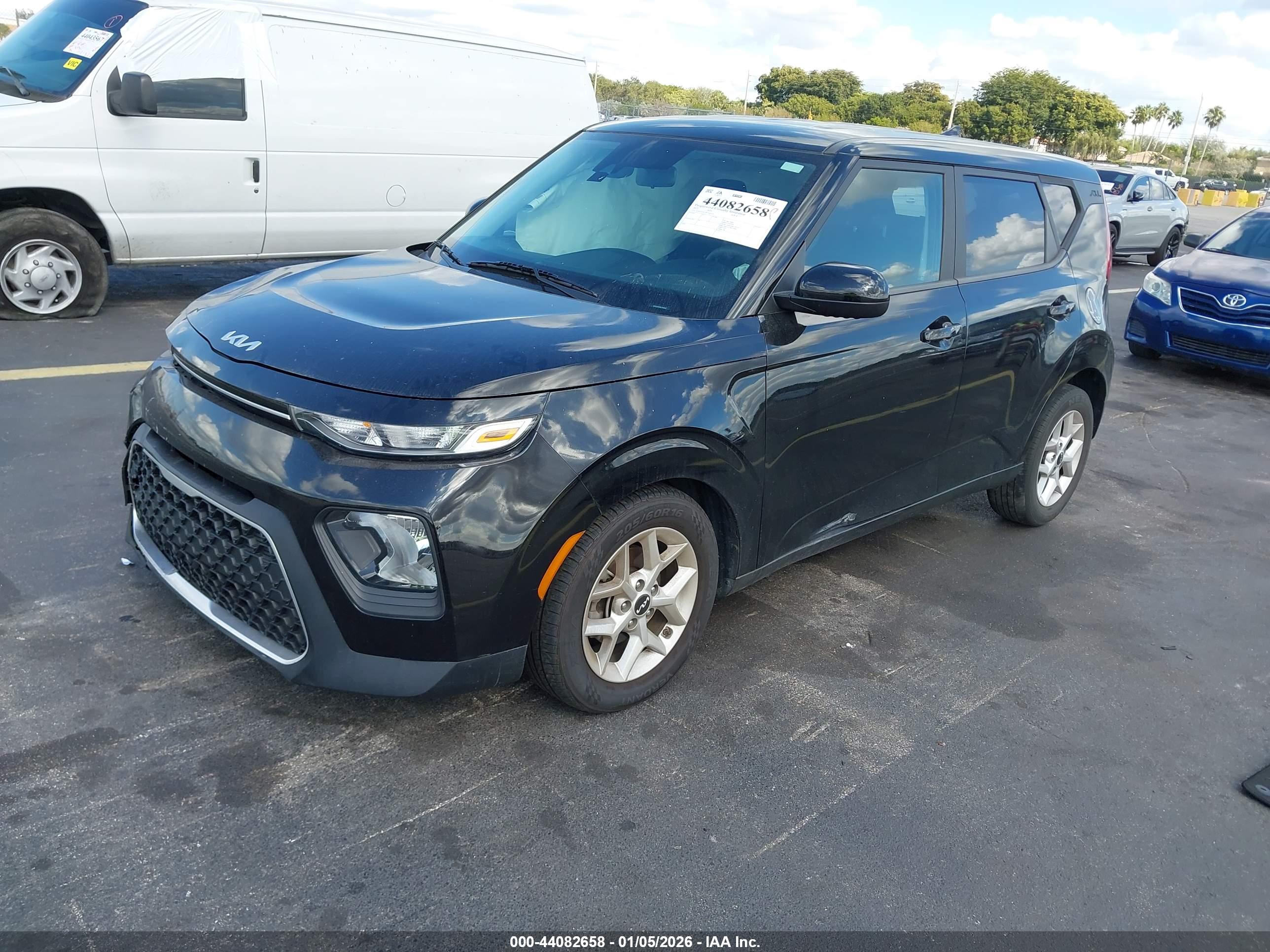 KIA SOUL image 2