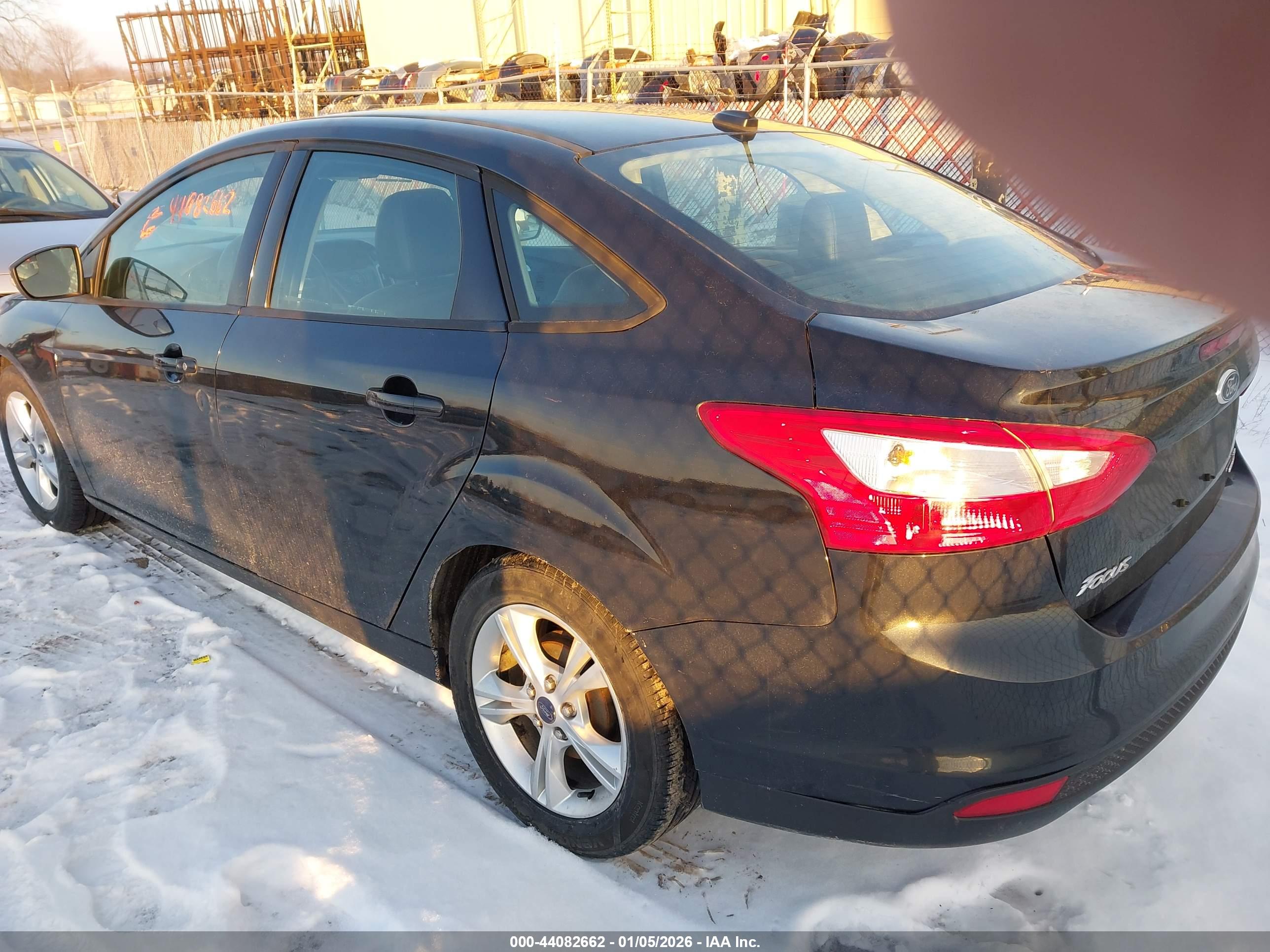 FORD FOCUS image 3