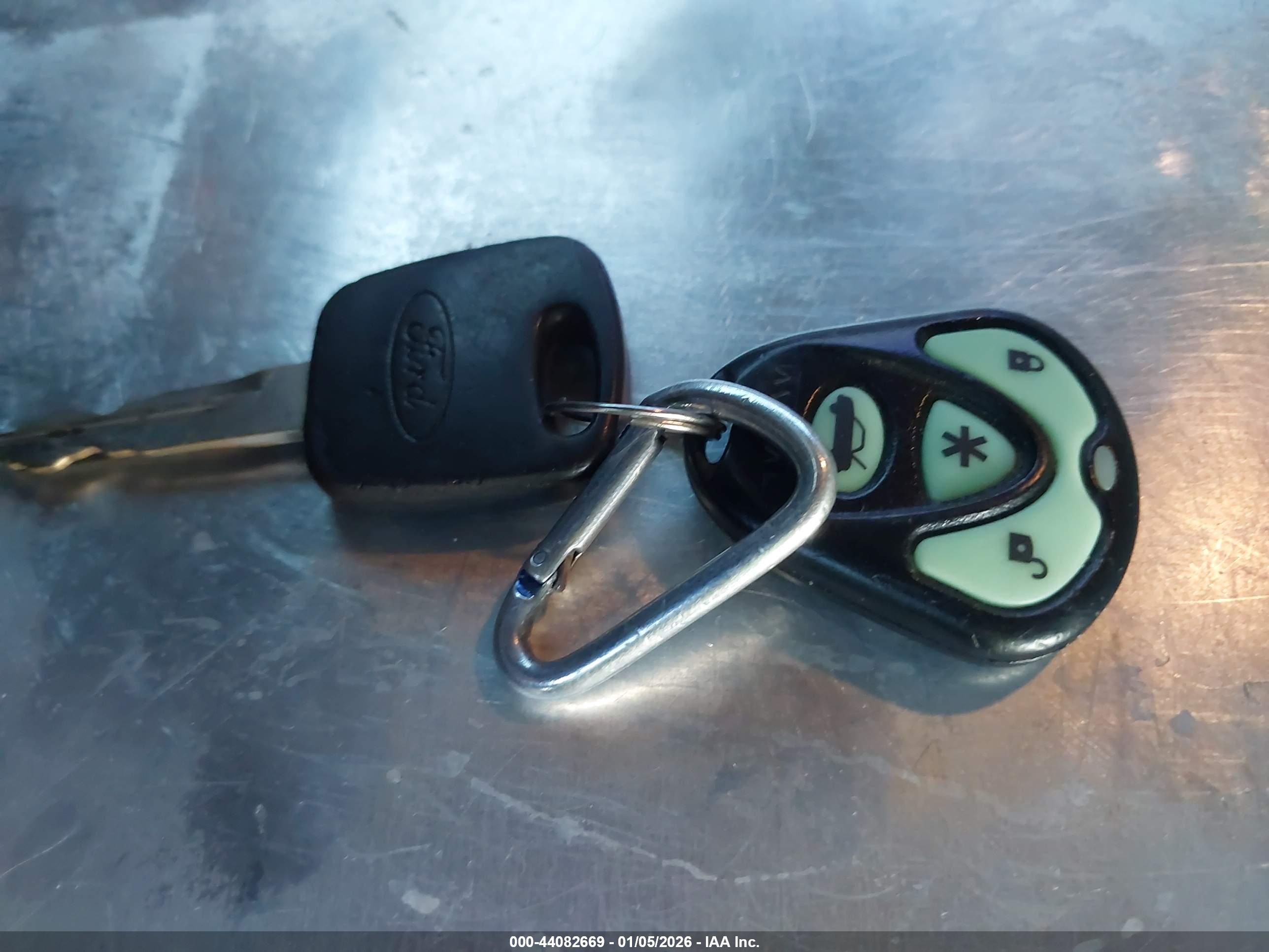 FORD EXCURSION image 11