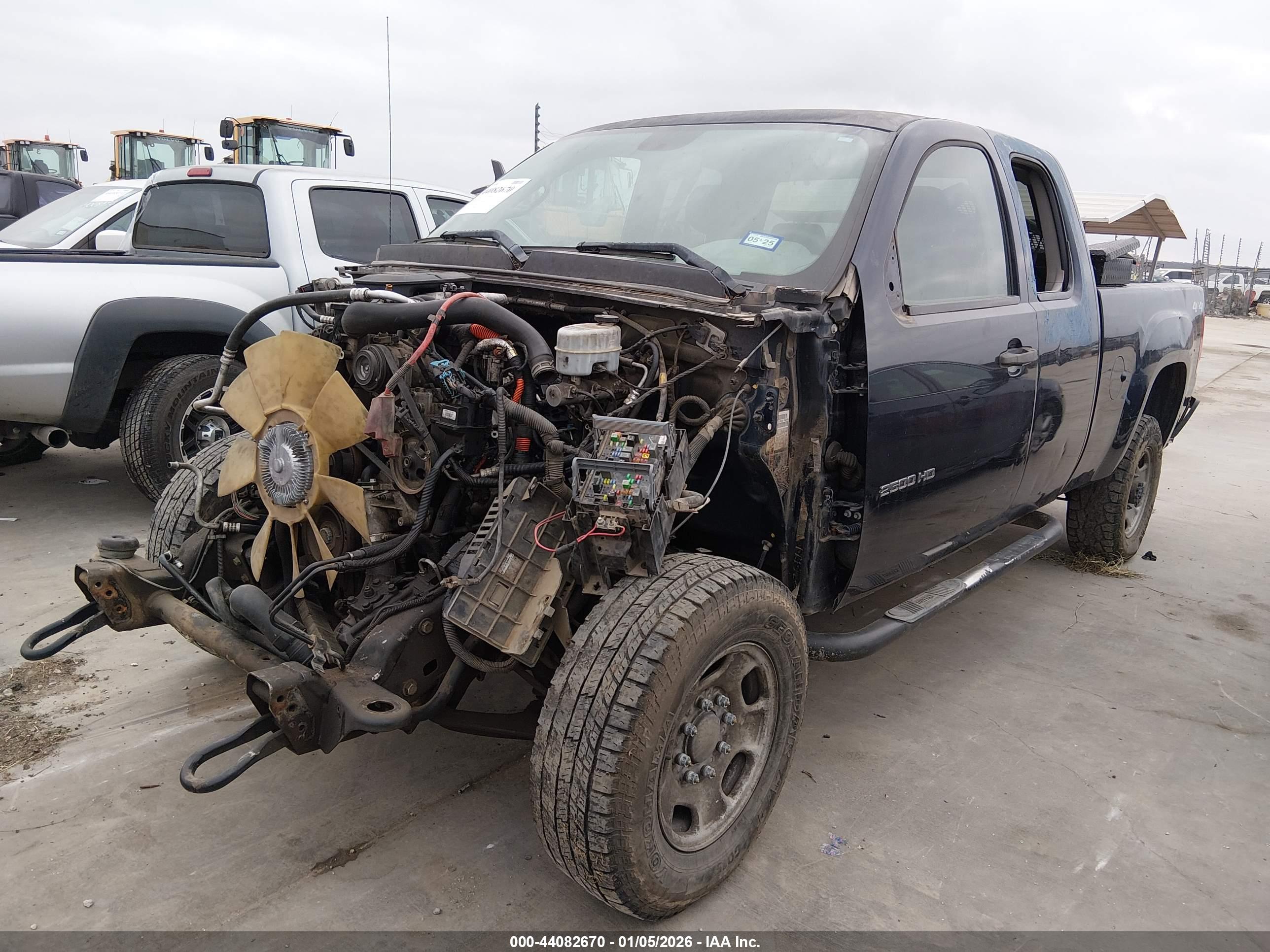 GMC SIERRA image 2