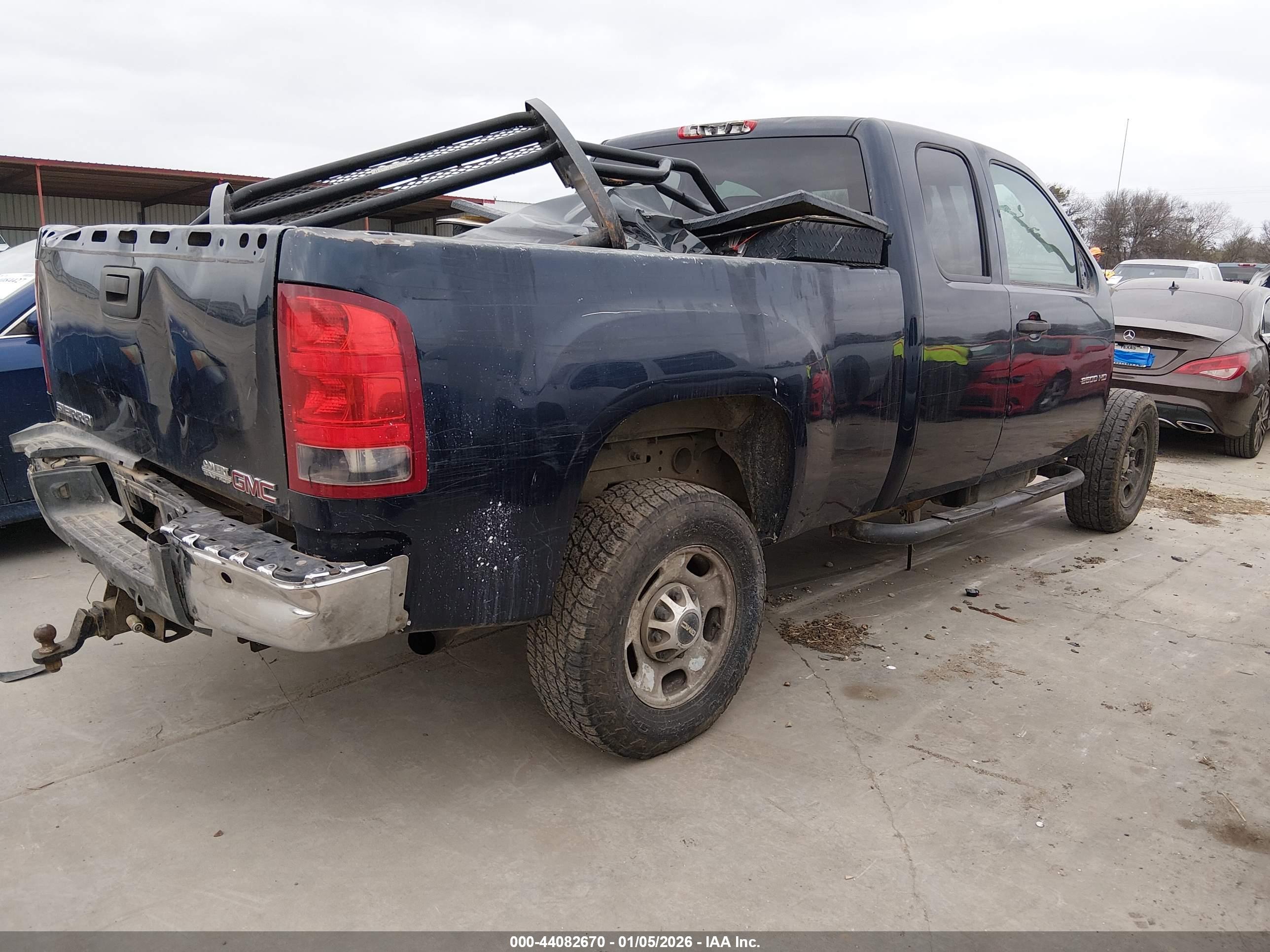 GMC SIERRA image 4