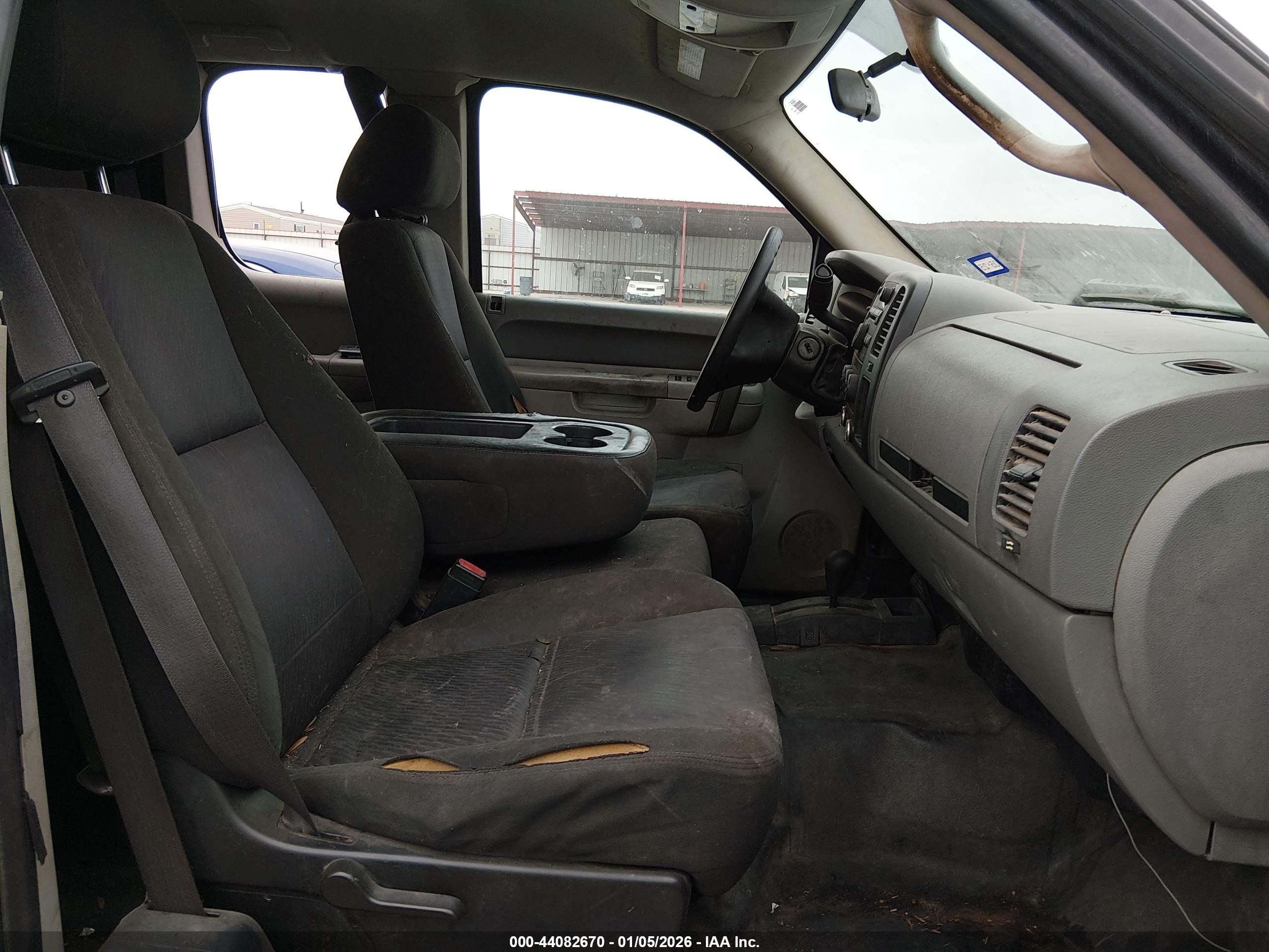 GMC SIERRA image 5