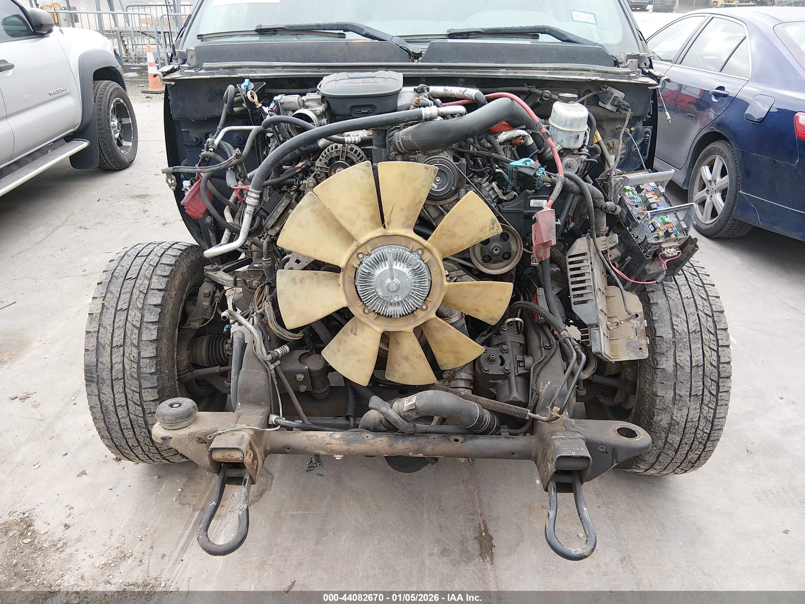 GMC SIERRA image 6