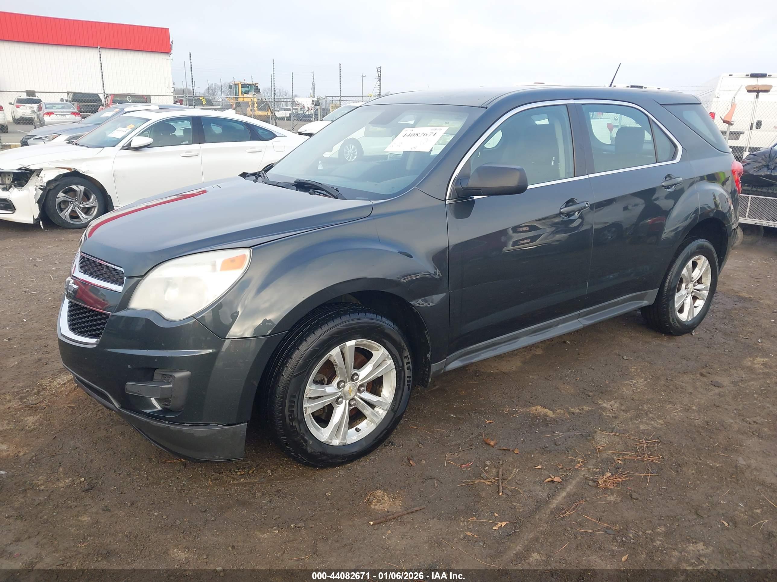 CHEVROLET EQUINOX image 2