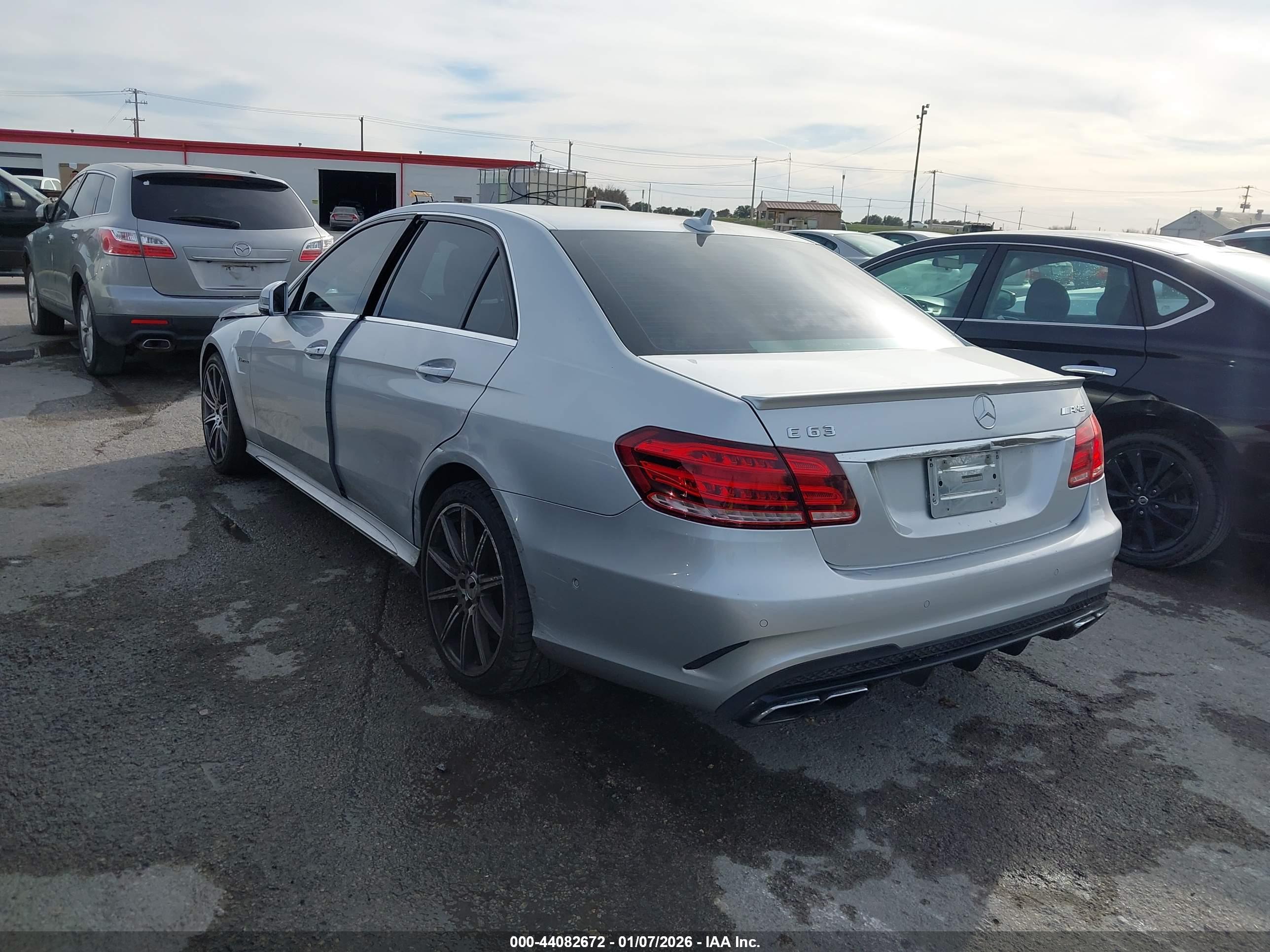 MERCEDES-BENZ E image 3
