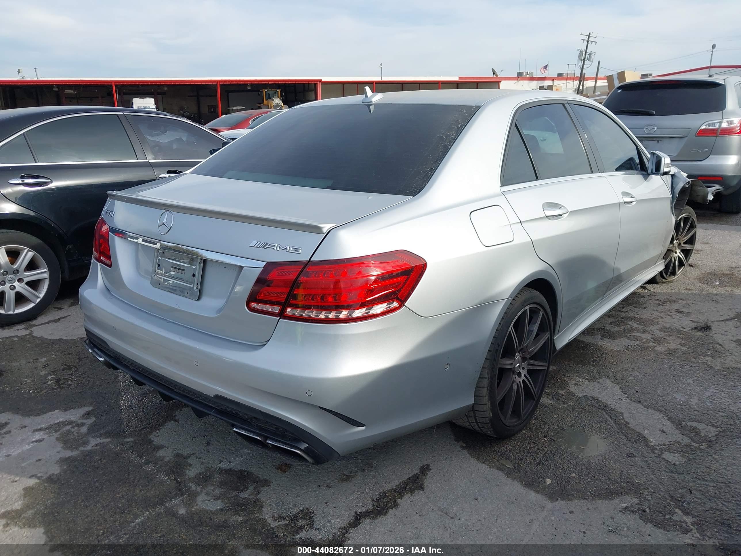 MERCEDES-BENZ E image 4