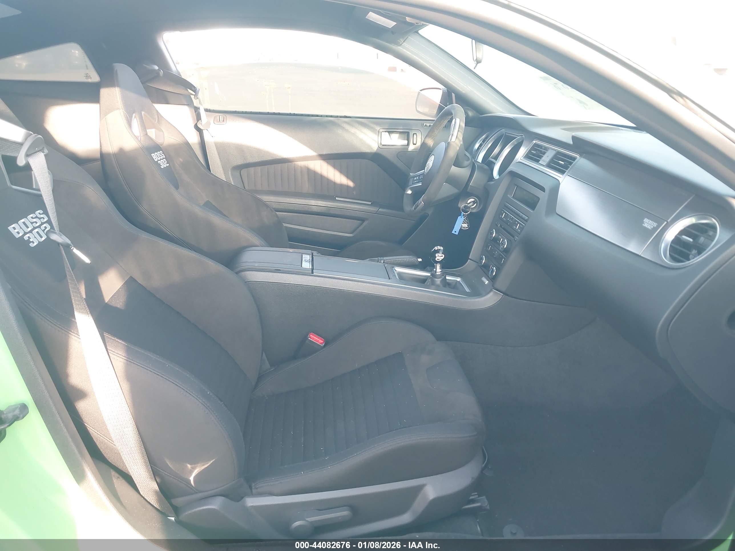 FORD MUSTANG image 5