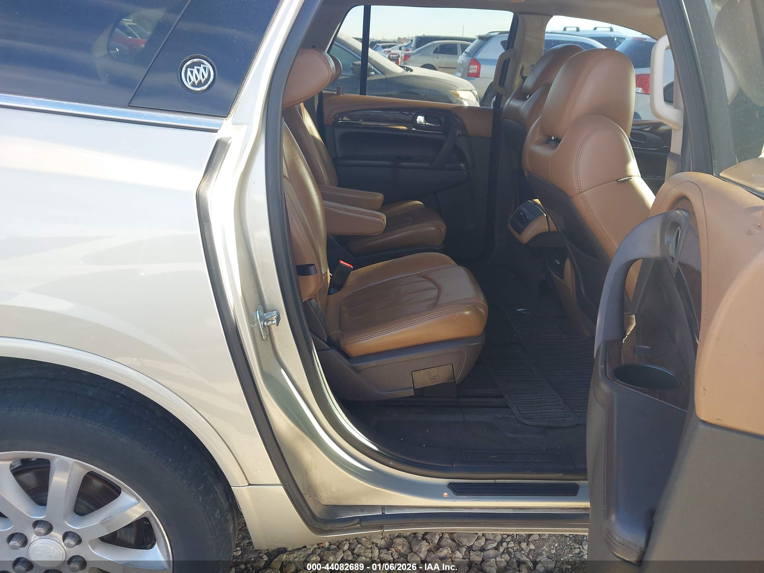 BUICK ENCLAVE image 8