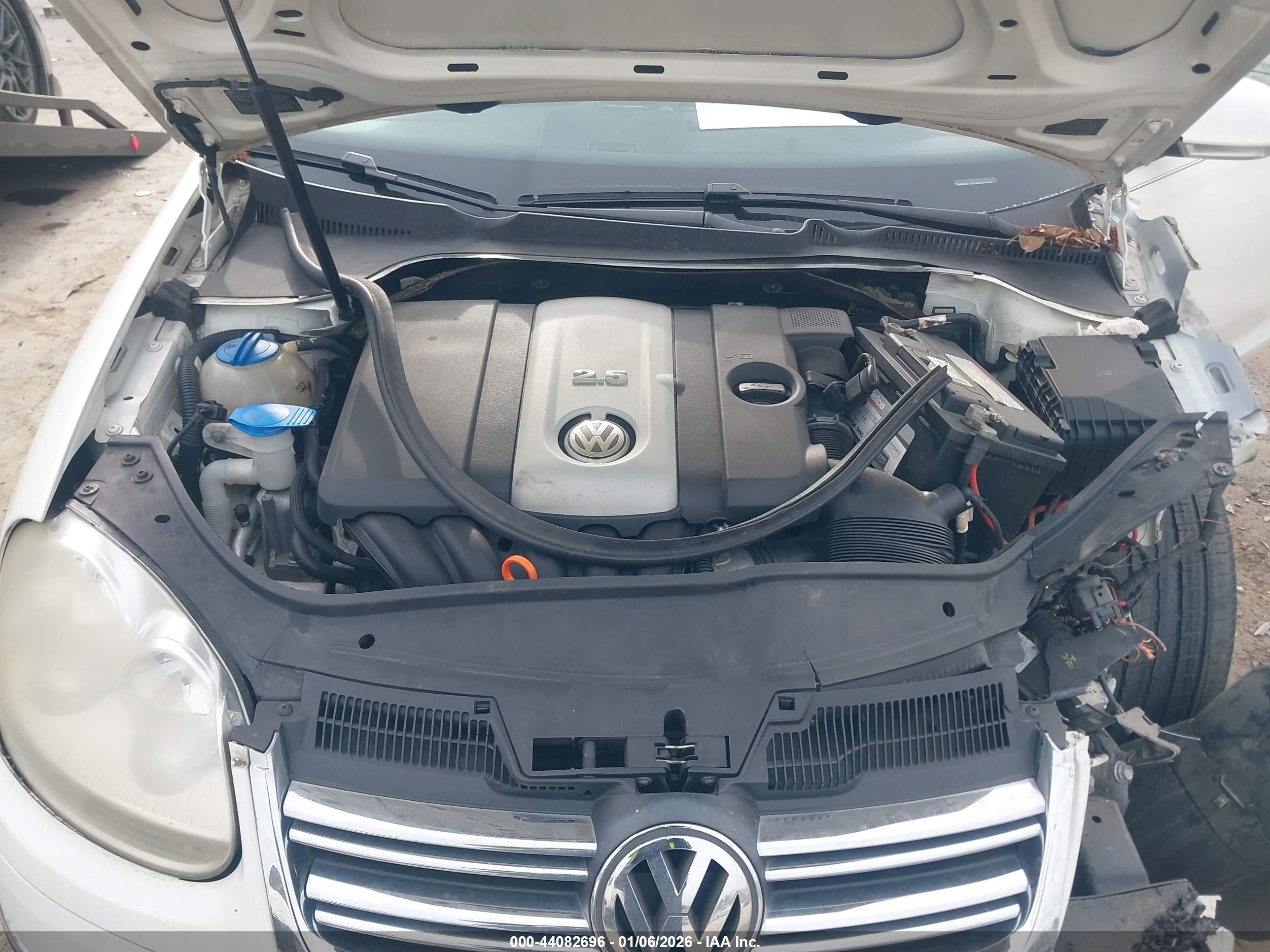 VOLKSWAGEN JETTA image 10