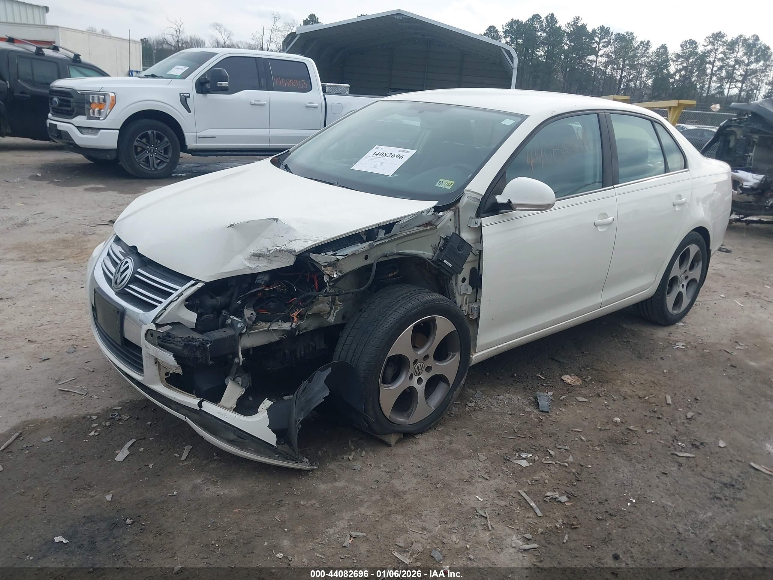 VOLKSWAGEN JETTA image 2