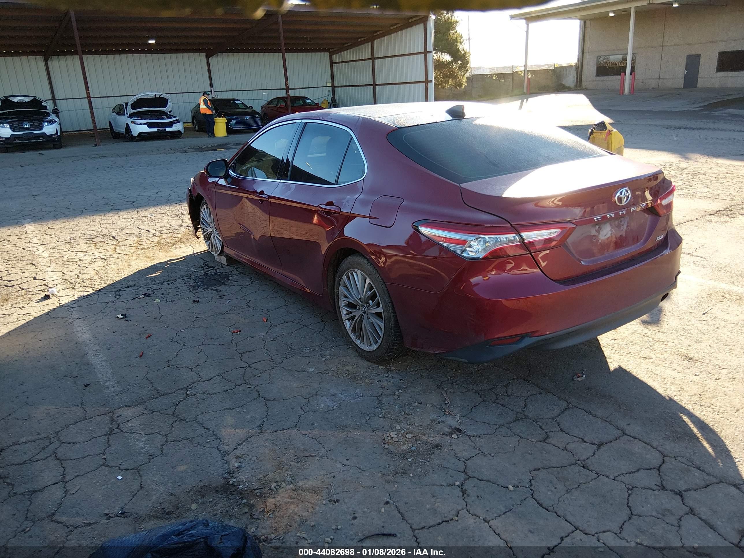 TOYOTA CAMRY image 3