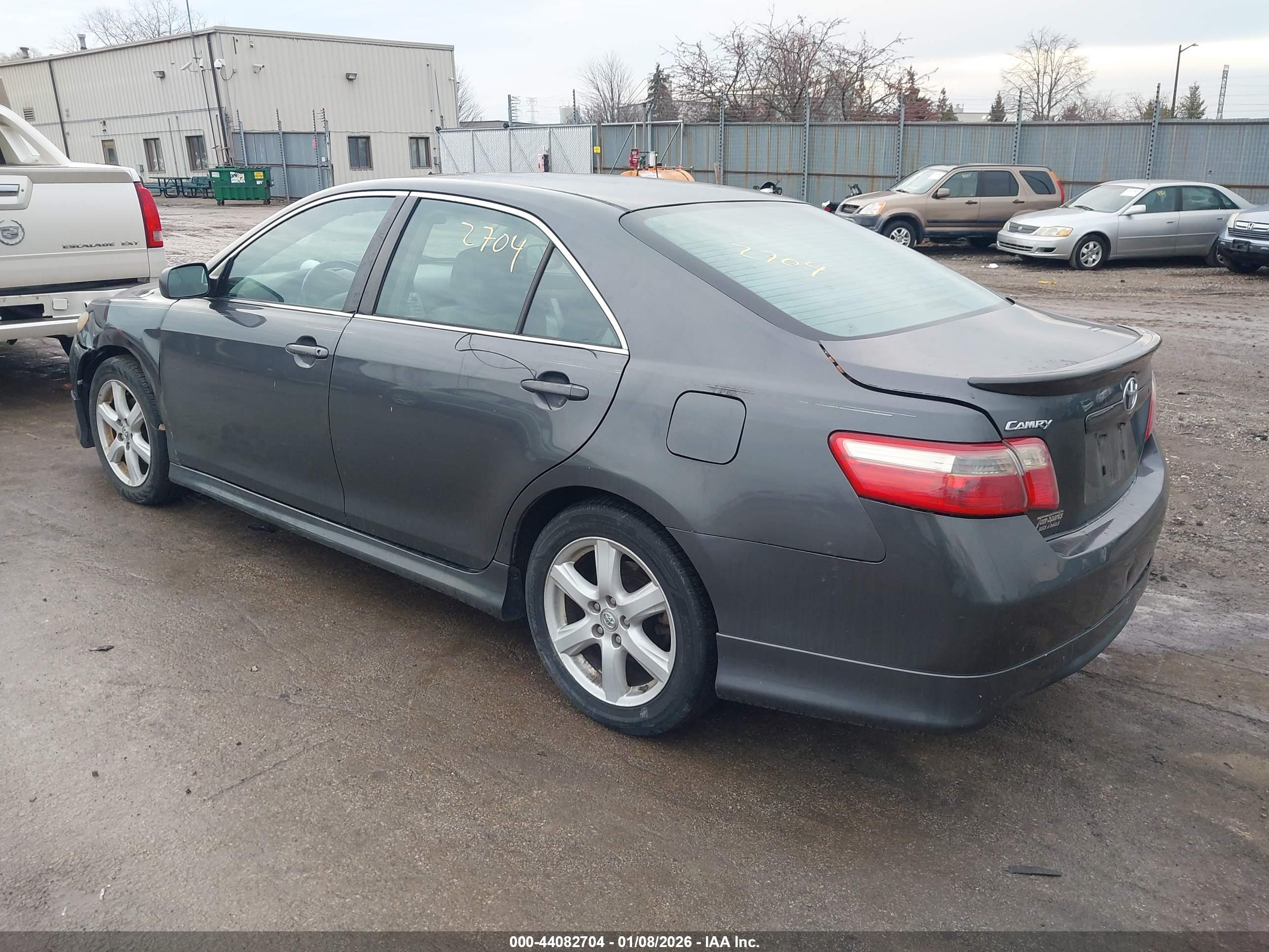 TOYOTA CAMRY image 3