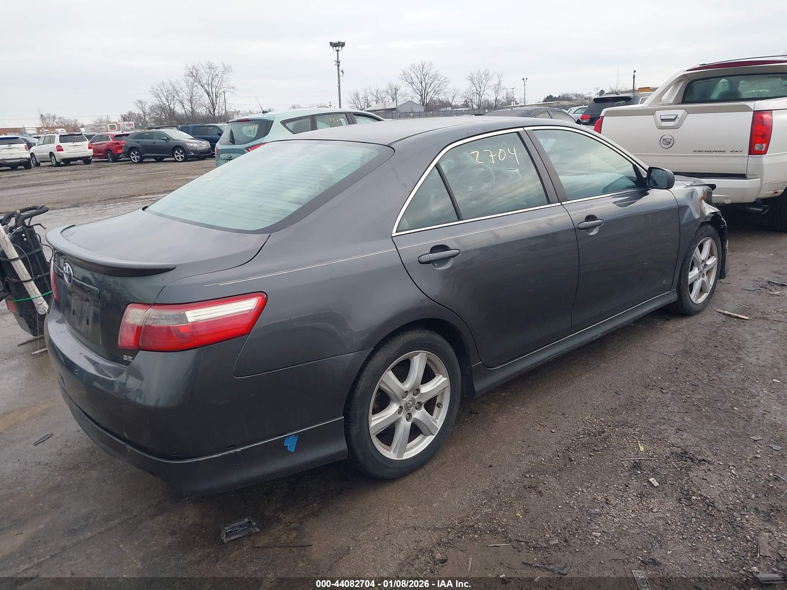 TOYOTA CAMRY image 4
